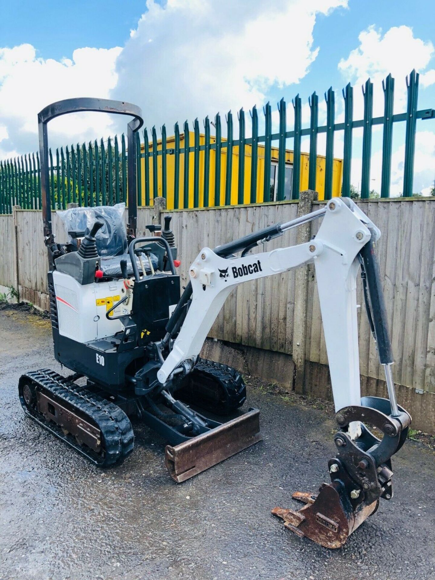 Bobcat E10 Excavator Digger - Image 3 of 9