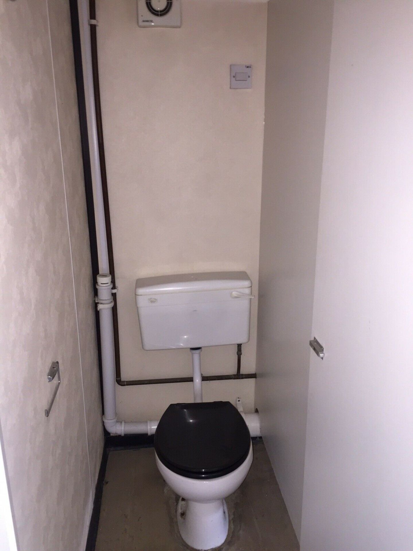 Portable Toilet Block With Shower Steel Welfare Unit - Image 4 of 12