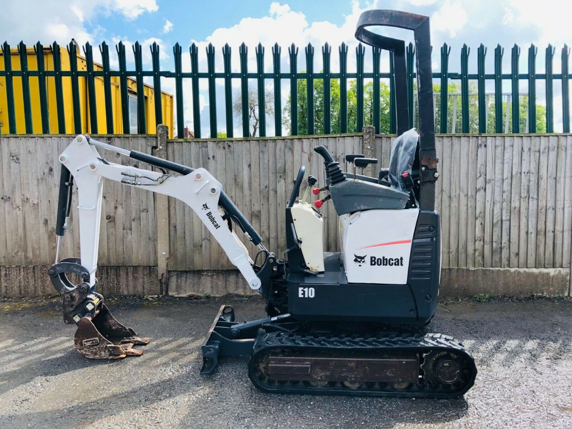 Bobcat E10 Excavator Digger