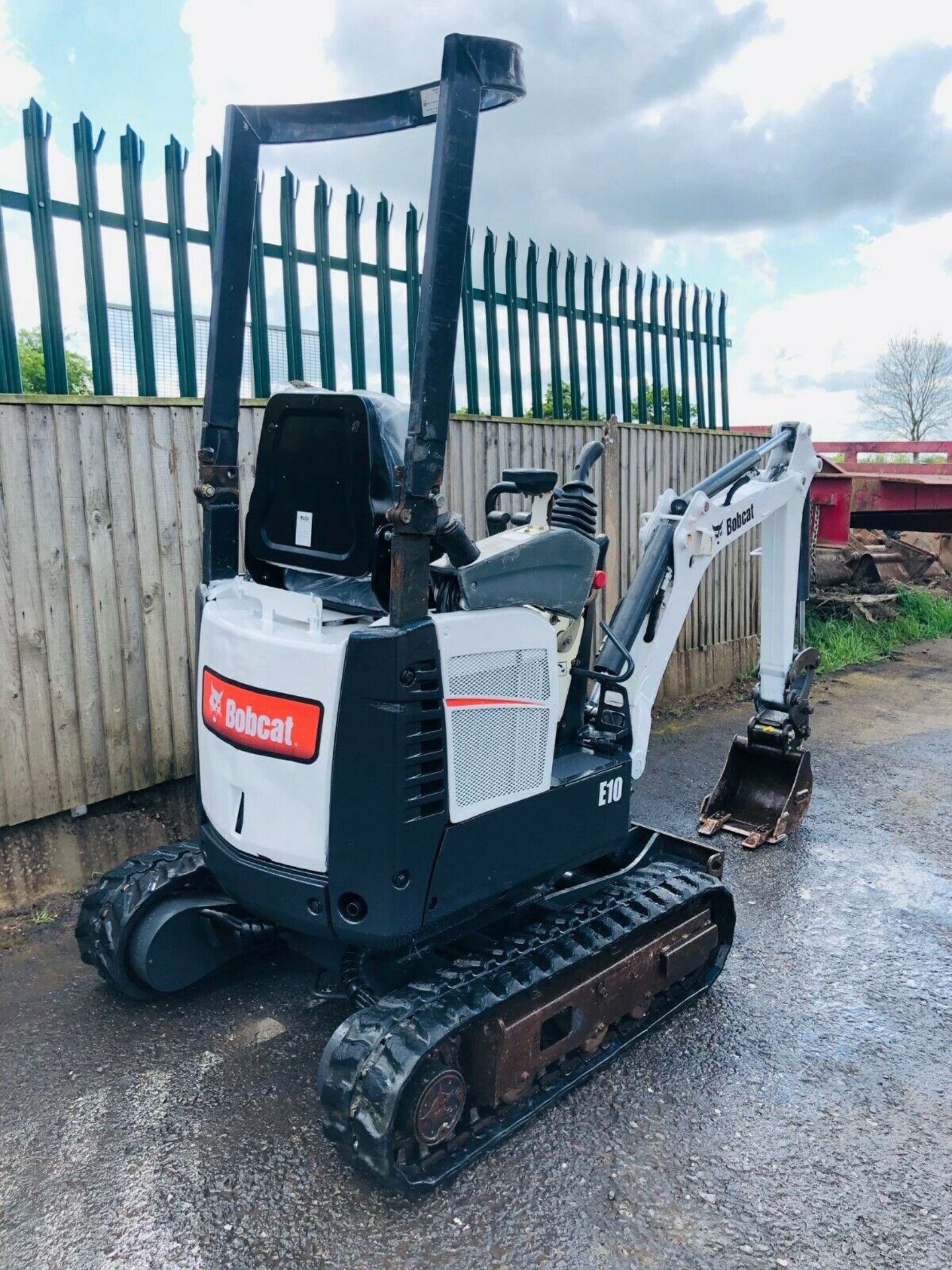 Bobcat E10 Excavator Digger - Image 6 of 9