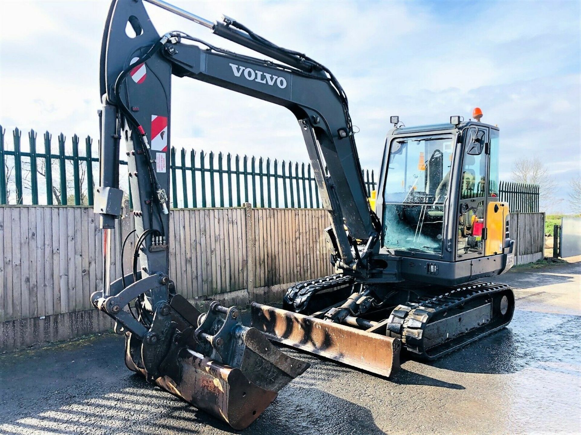 WITHDRAWN LOT Volvo EC55C Excavator / Digger - Image 3 of 10