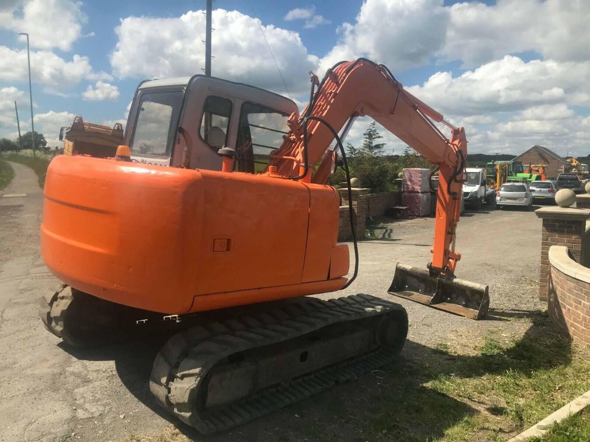 Reserved Lowered Hitachi EX60-5 Excavator. - Image 3 of 9