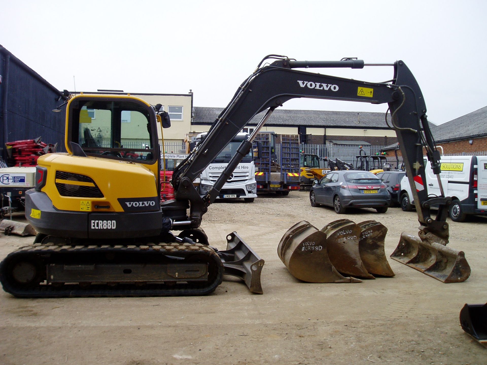 Volvo ECR88D 212139 Reduced Tail Swing Midi Excavator - Image 4 of 22