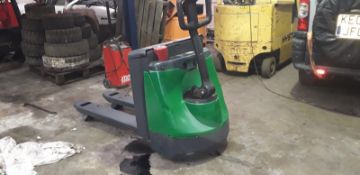 Crown Powered Pallet Truck