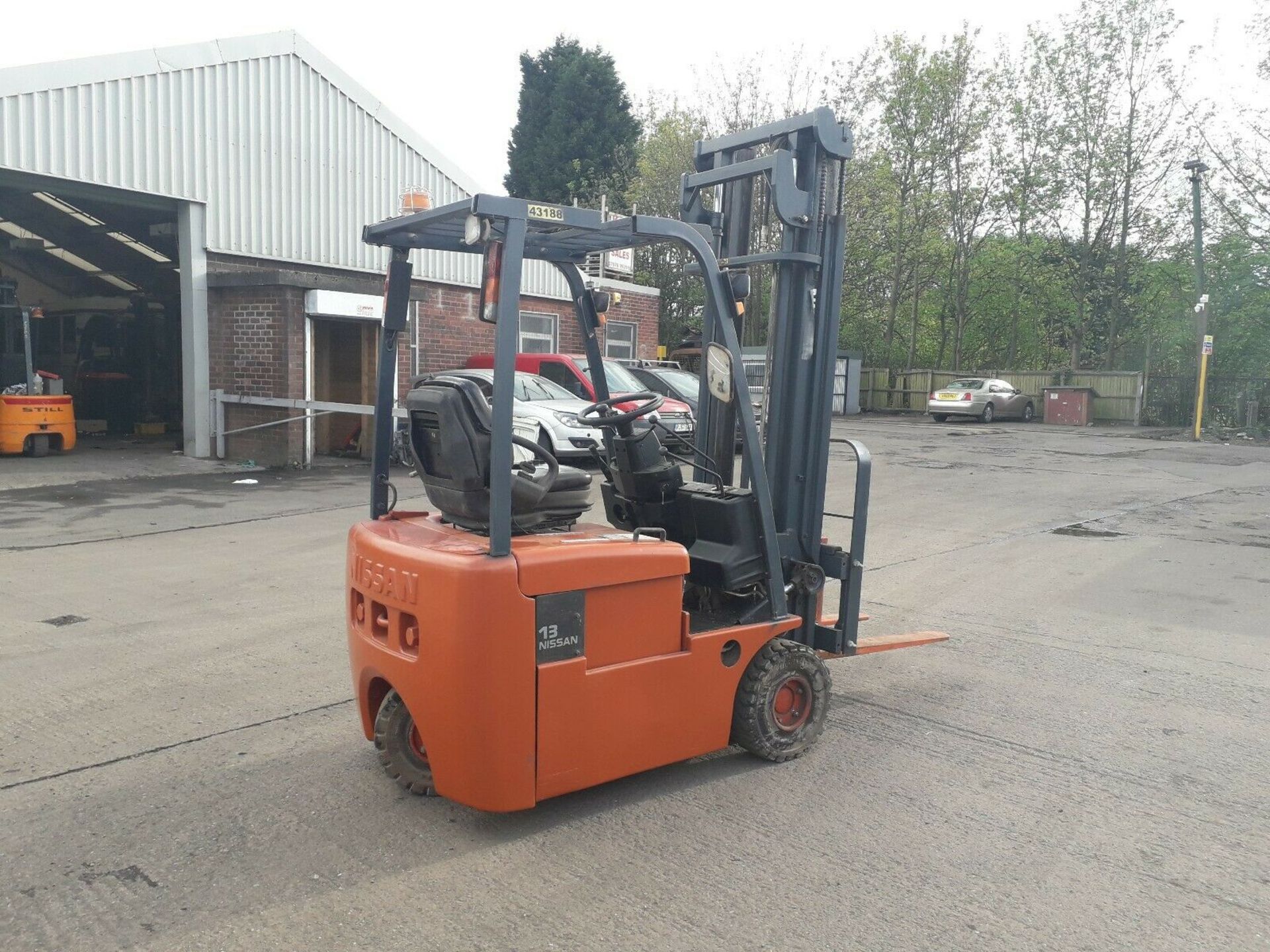 Nissan 1.3T 3 Wheel Forklift - Bild 2 aus 8