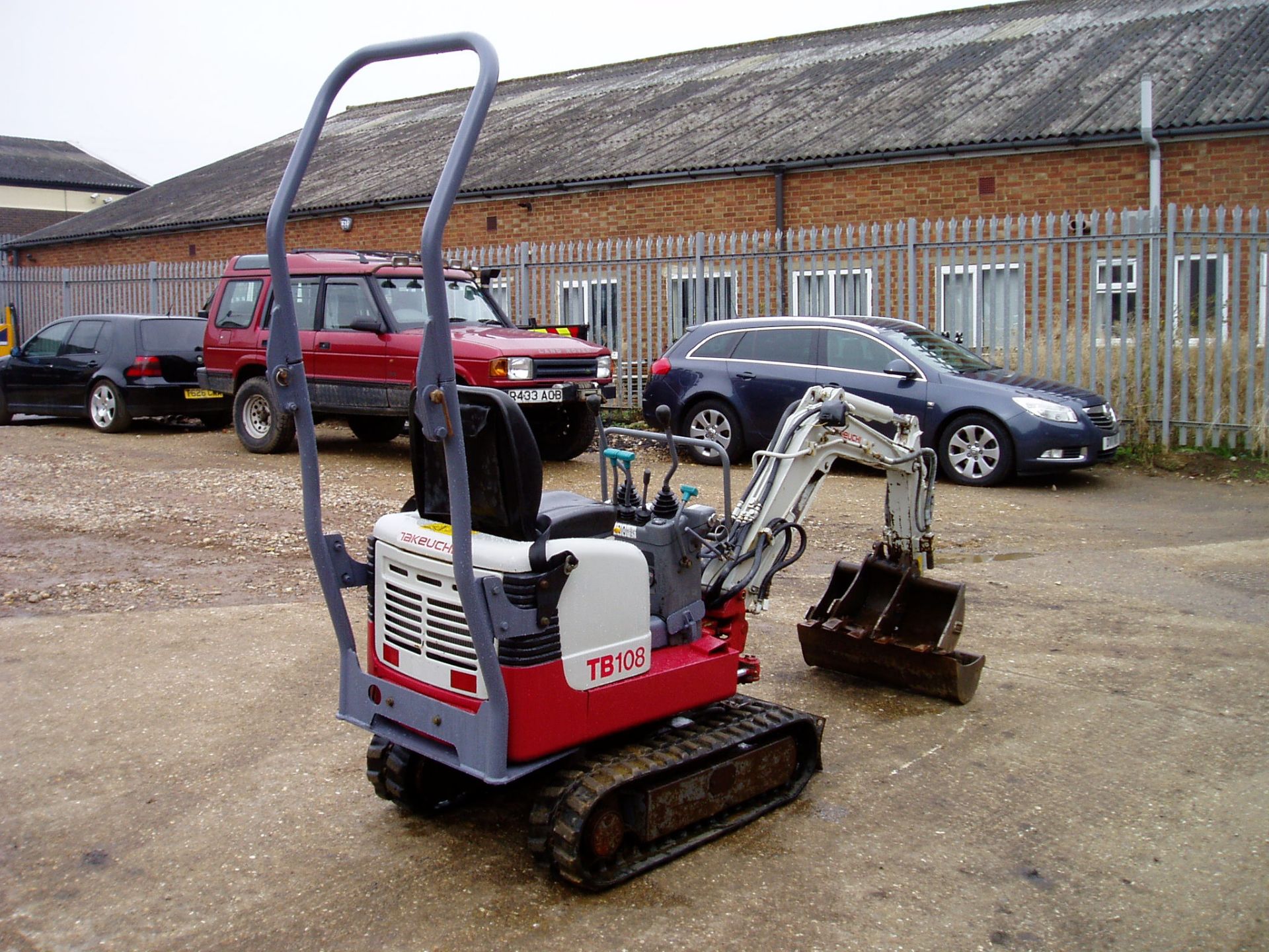 Takeuchi TB108 880Kgs Micro Excavator - Image 7 of 20