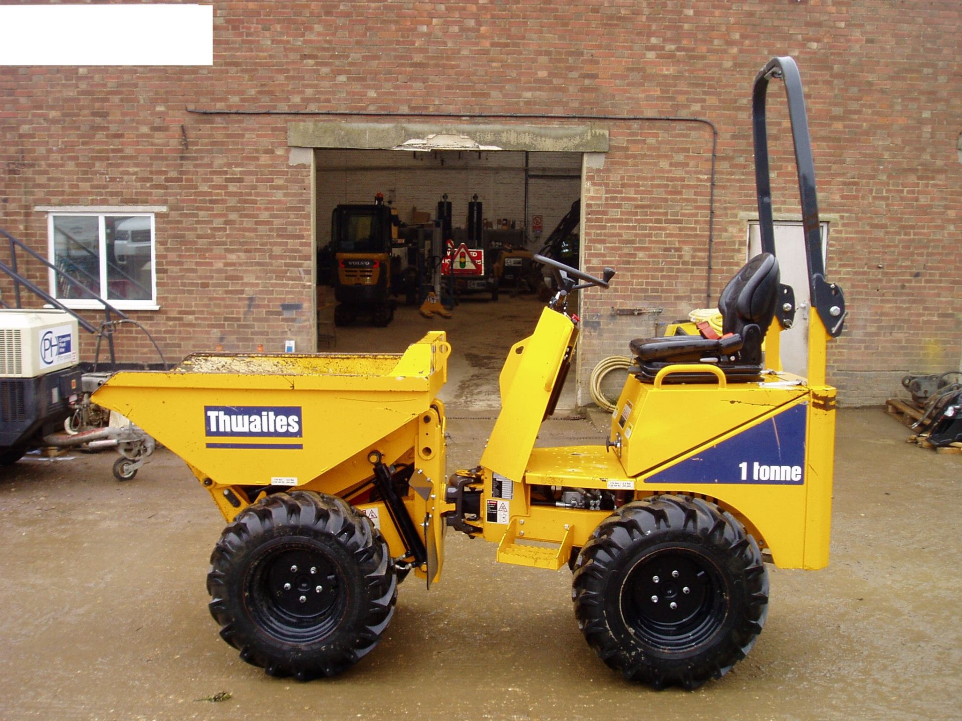 Thwaites 1 Ton High Tip Discharge Dumper - Image 3 of 23