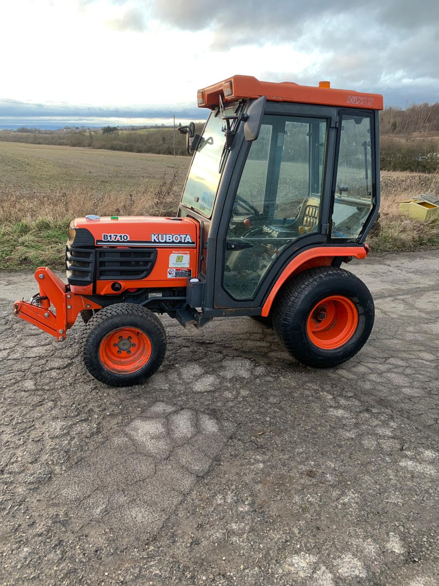 Kubota B1710 Mini Tractor - Image 2 of 6