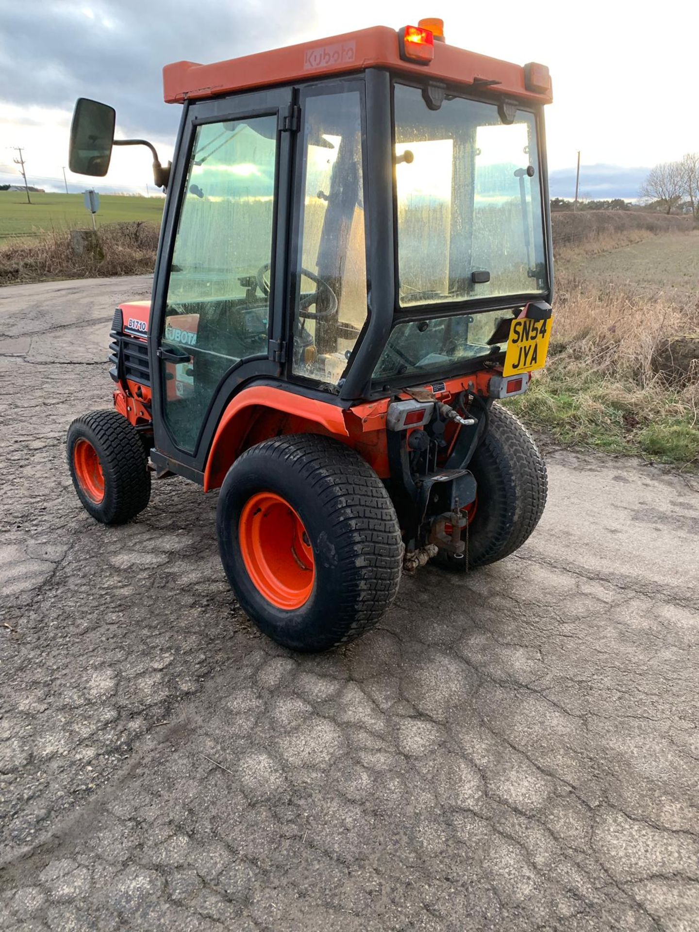 Kubota B1710 Mini Tractor - Image 3 of 6