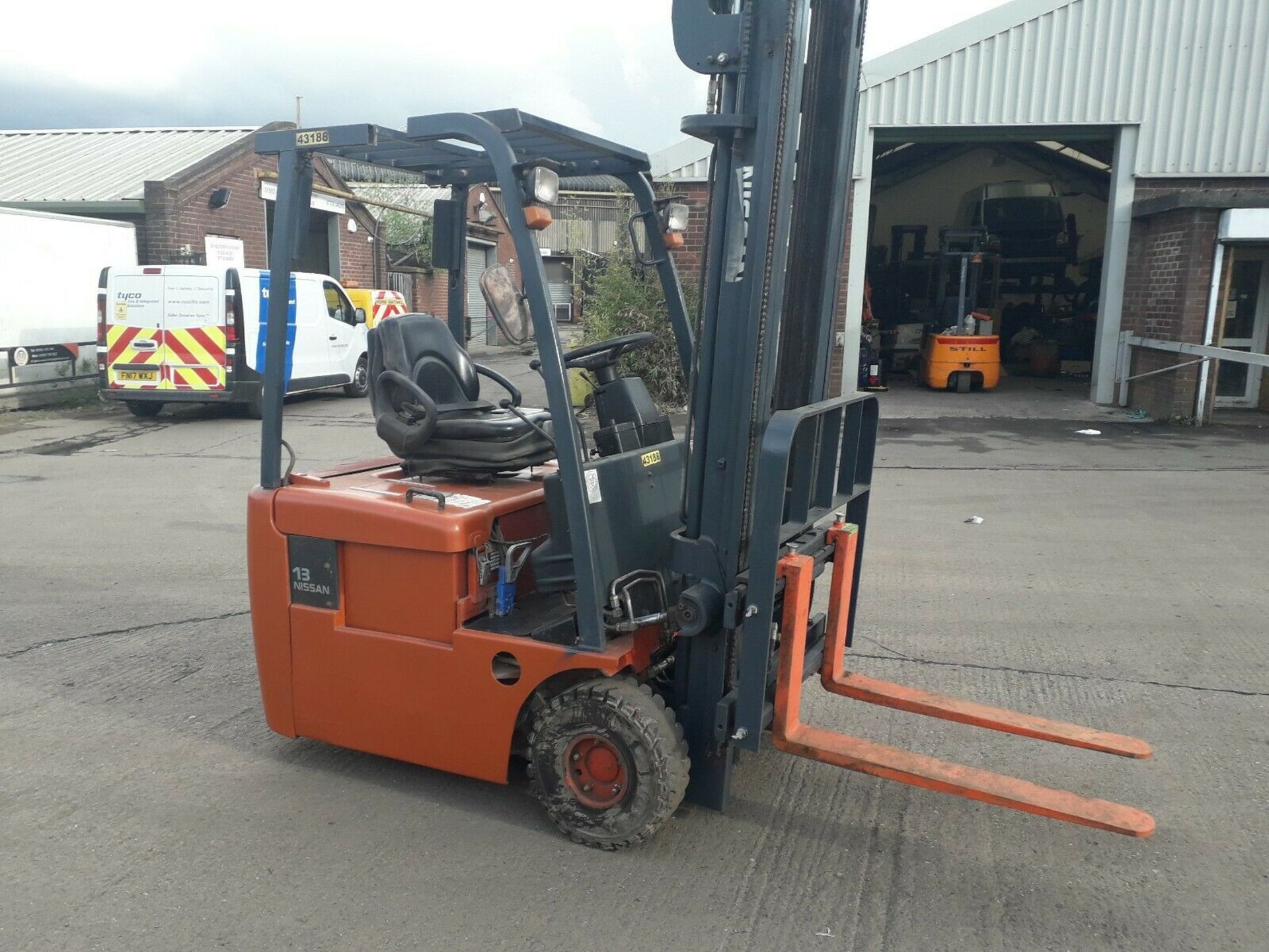 Nissan 1.3T 3 Wheel Forklift - Bild 3 aus 8