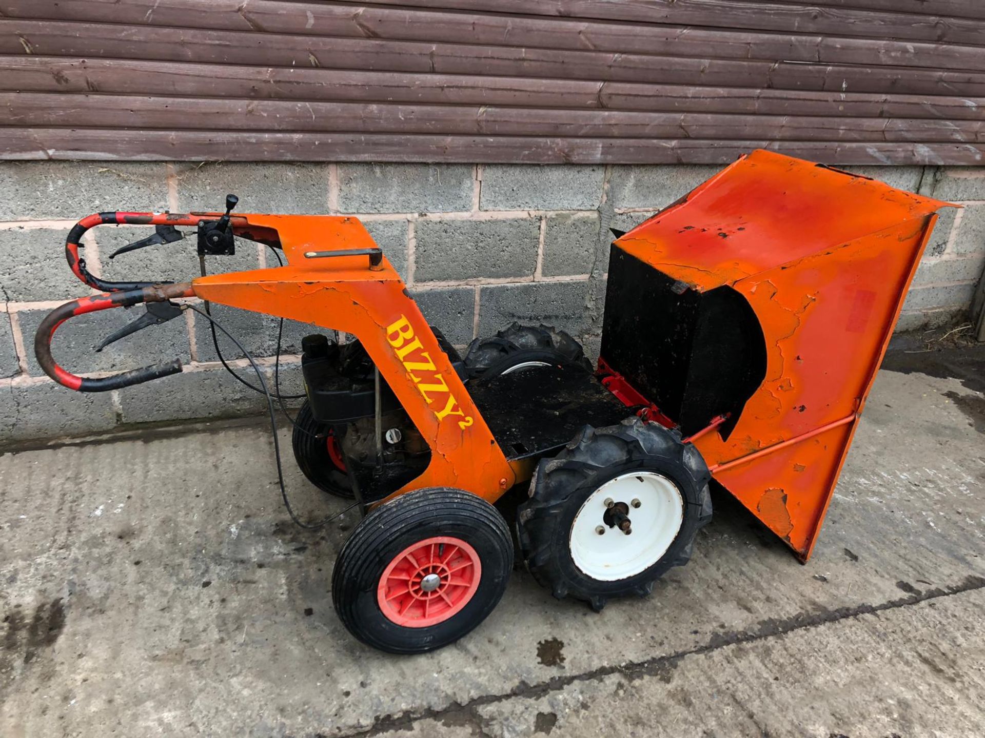 Petrol Muck Truck Barrow - Image 3 of 6