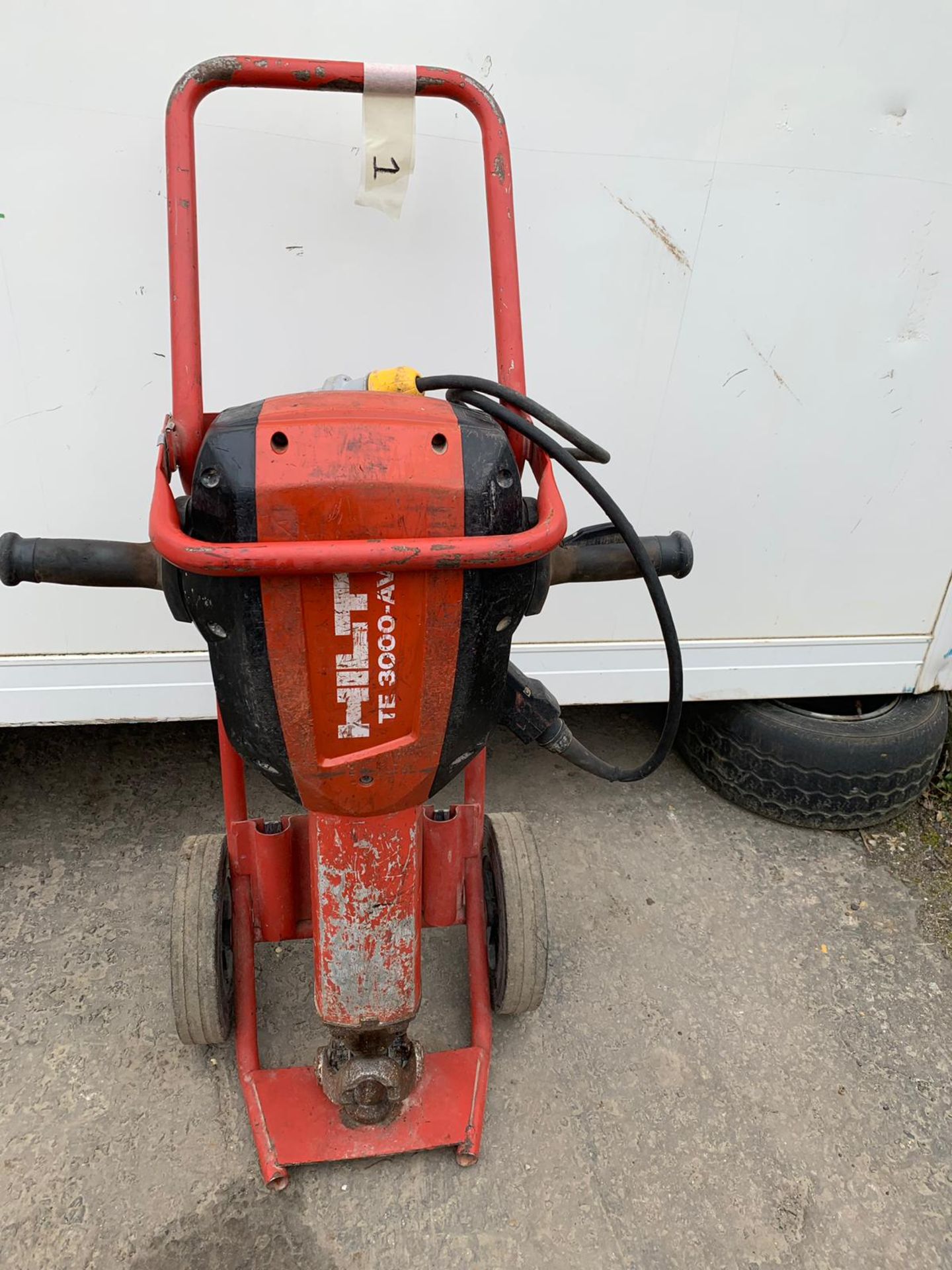 Hilti TE 3000-Avr Demolition Breaker - Image 2 of 4