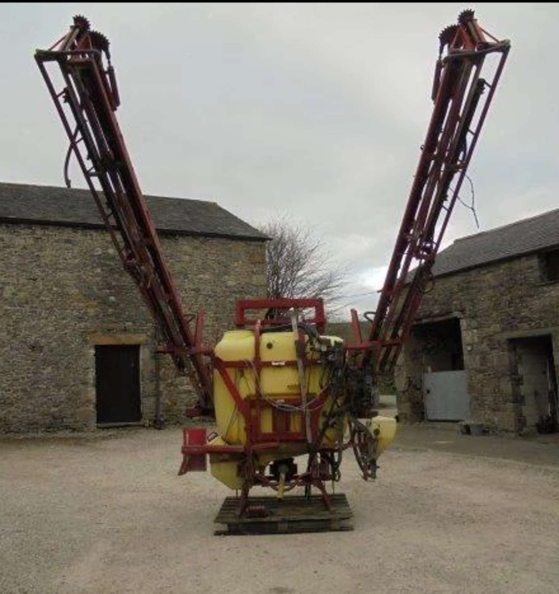 Hardi 24m Sprayer