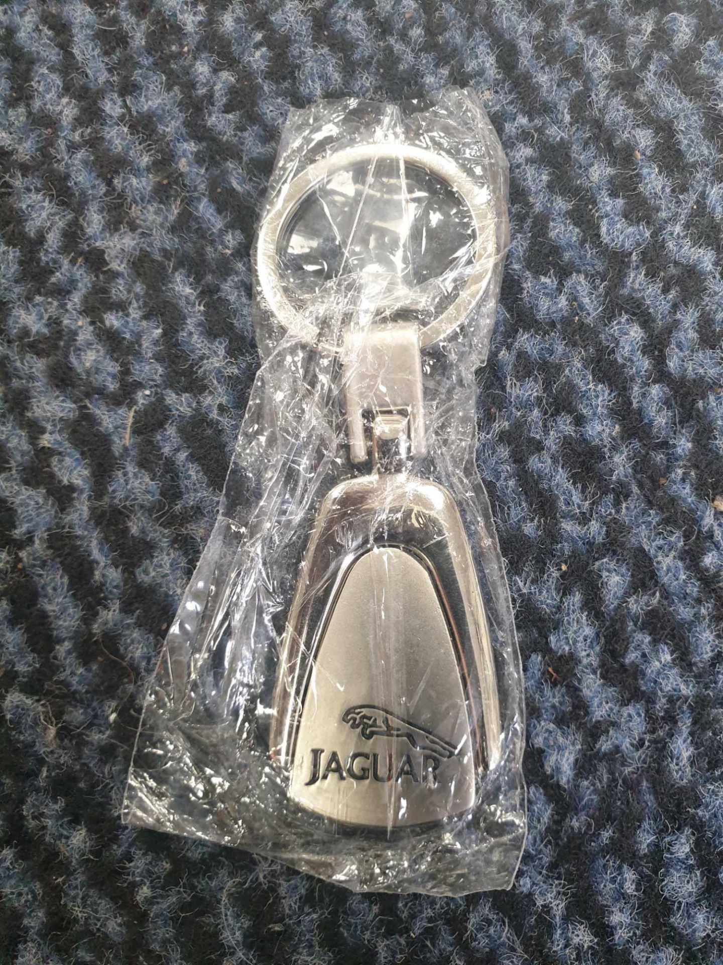 Circa 30 Jaguar keyrings - Image 2 of 2