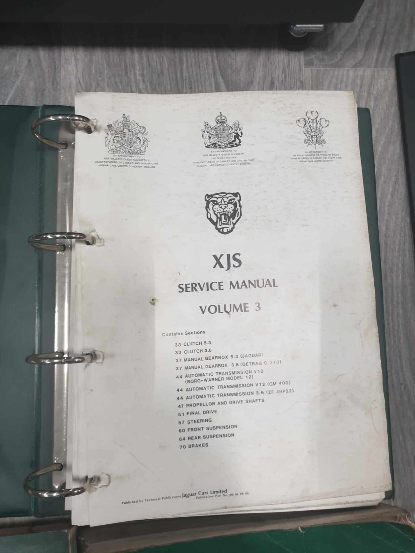 Rare classic Jaguar service manuals - Image 5 of 11