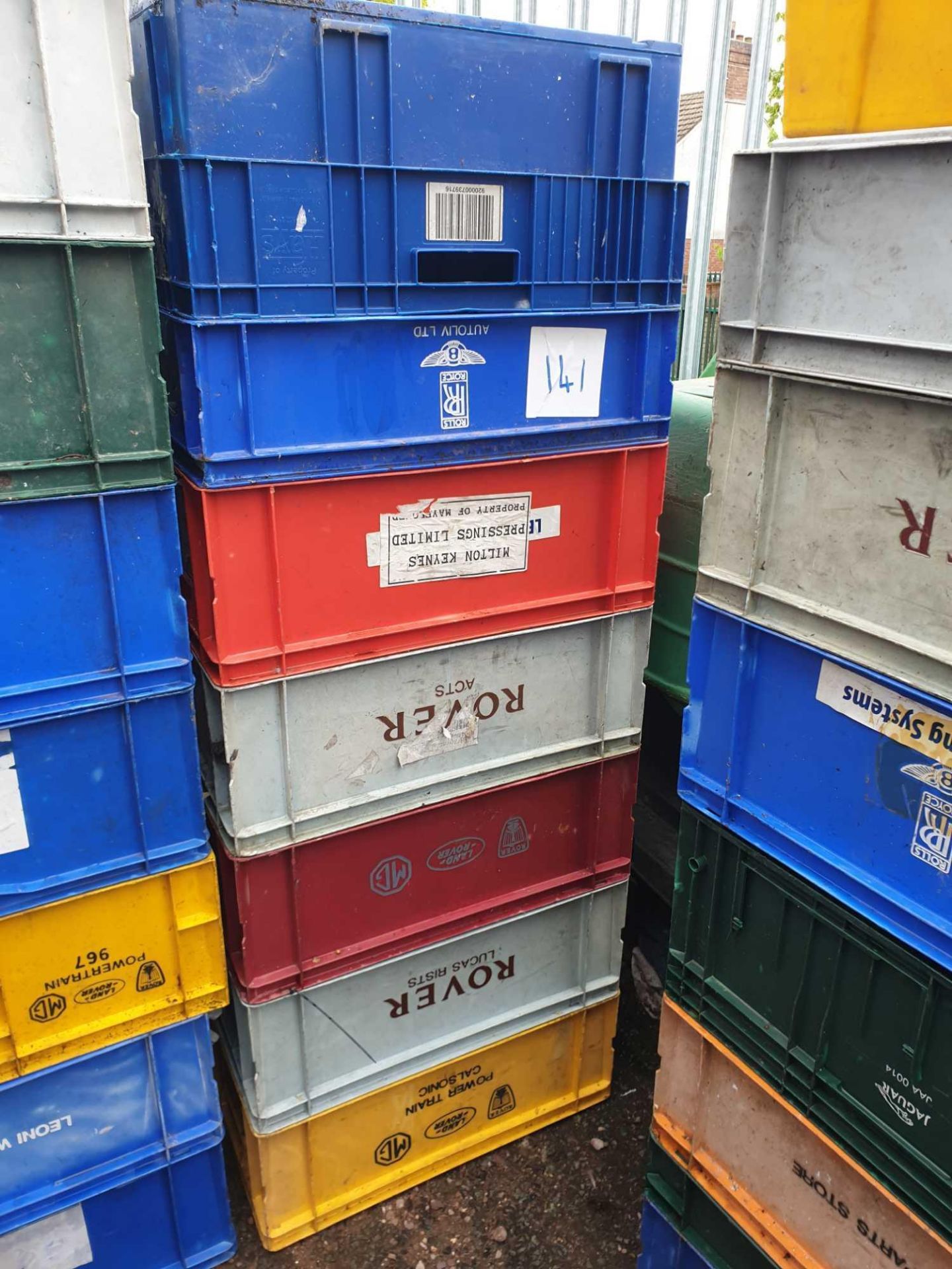 Manufacturer production line storage containers