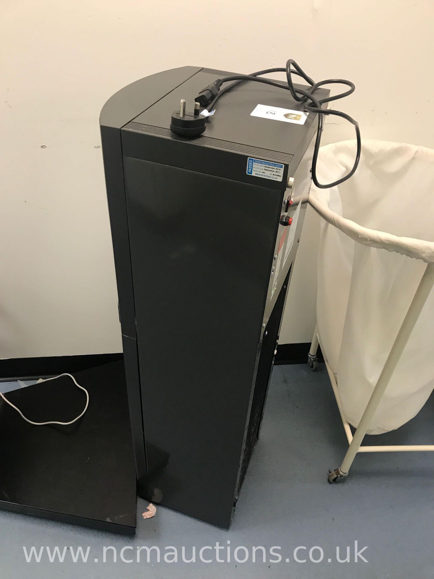 AA4400X FLOOR STANDING MAINS FED WATER COOLER - Image 6 of 7