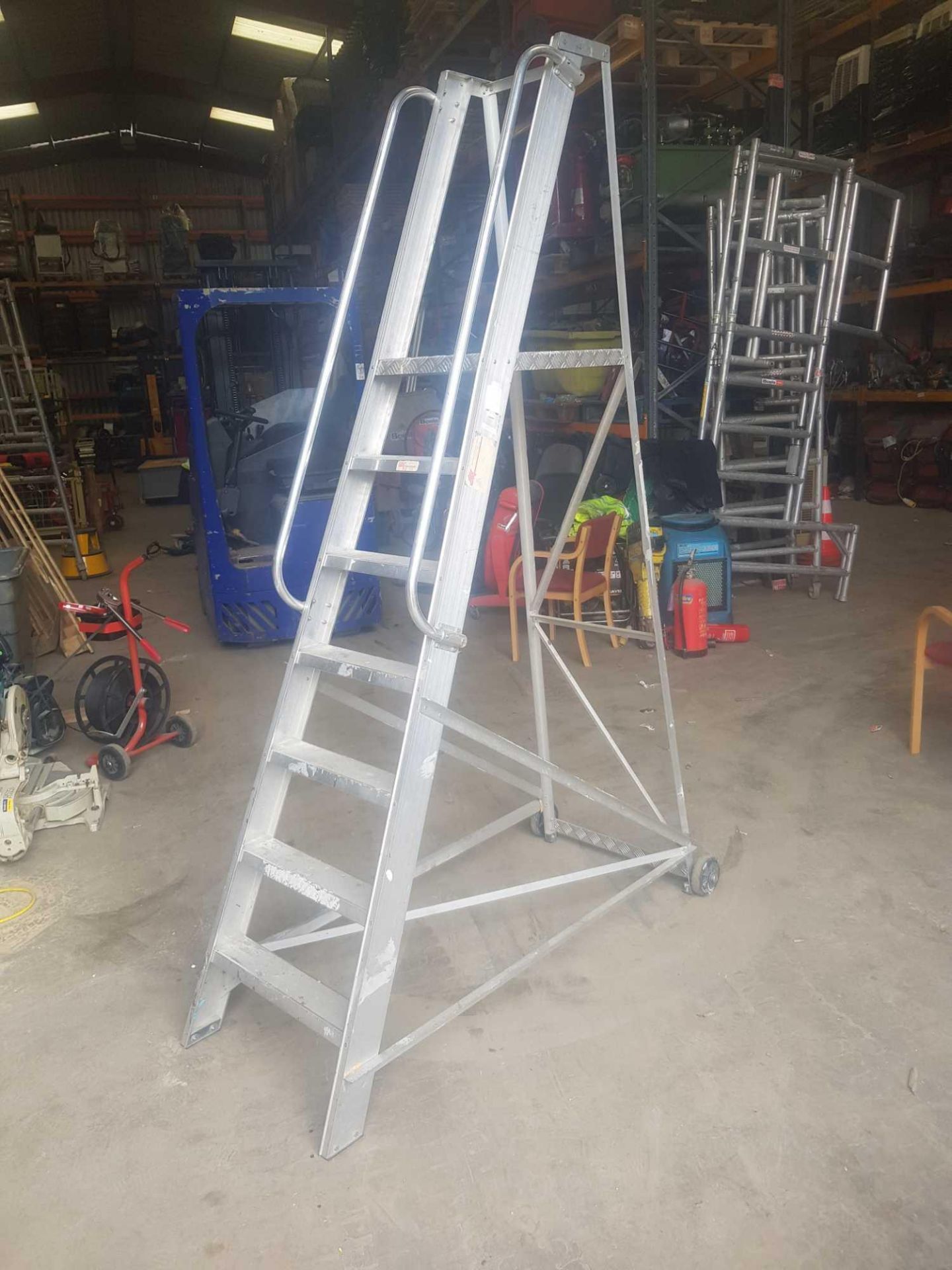 Warehouse ladders