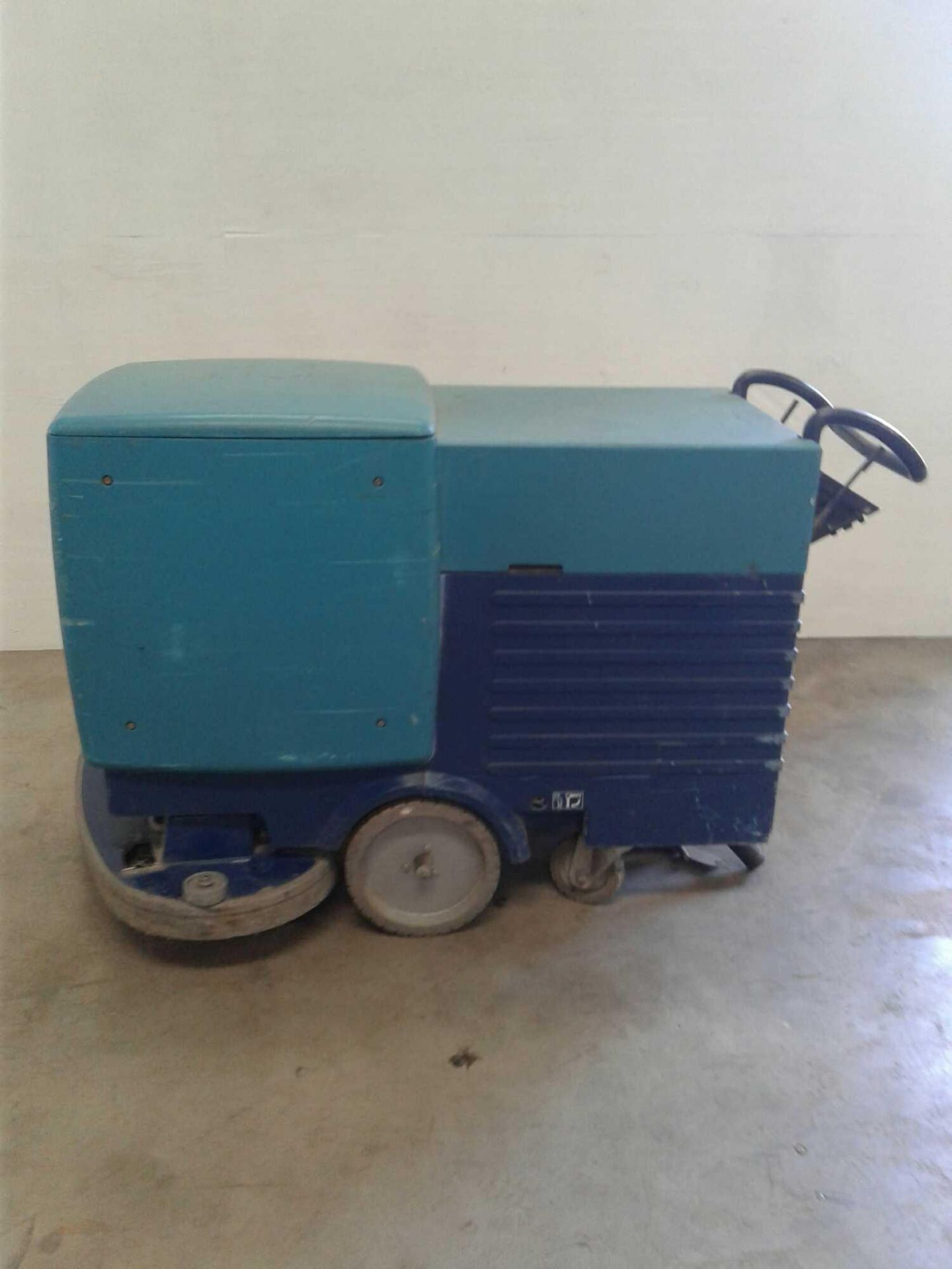 Industrial walk behind floor scrubber dryer - Bild 3 aus 5