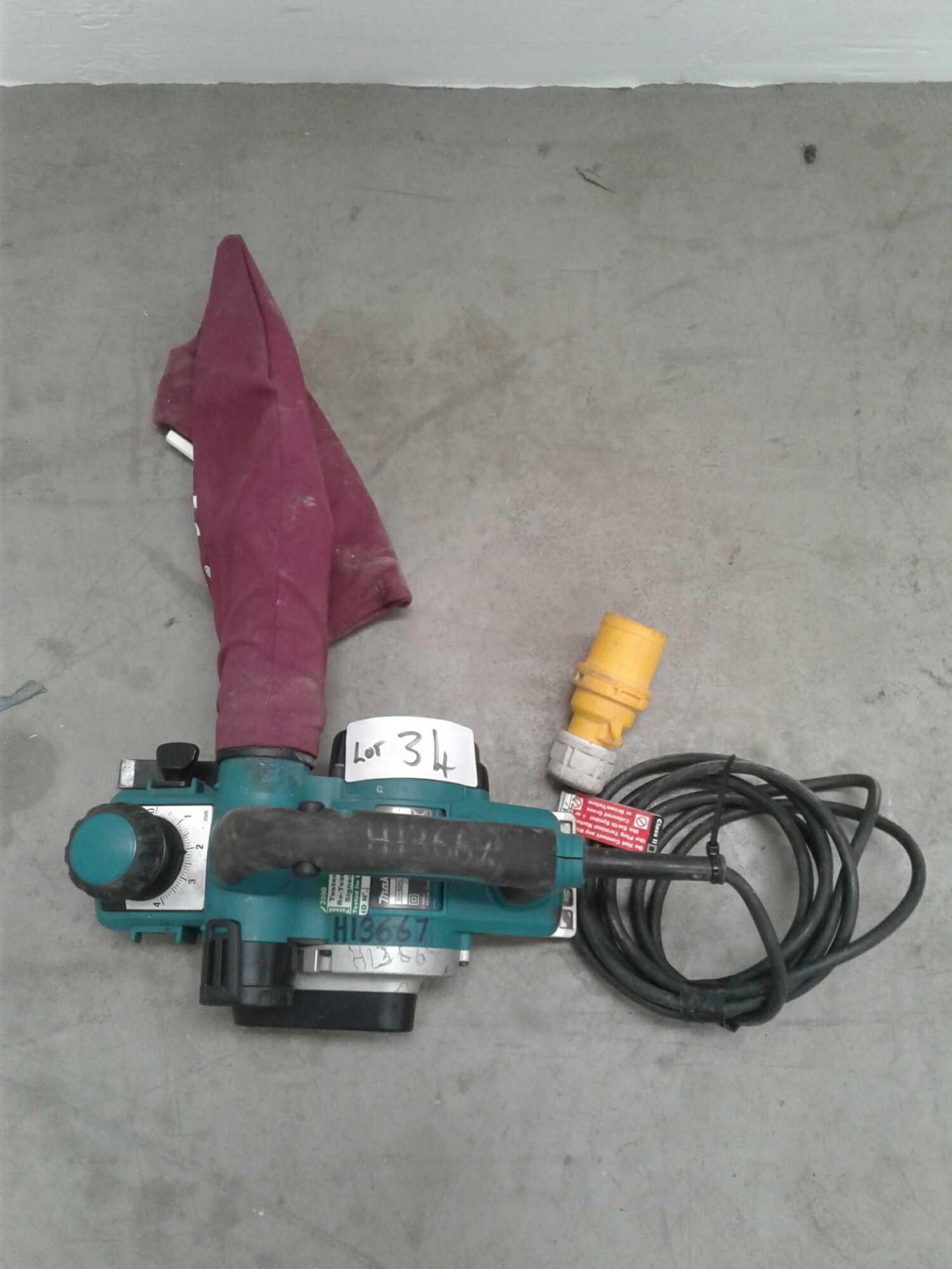 Makita planer kp 0810