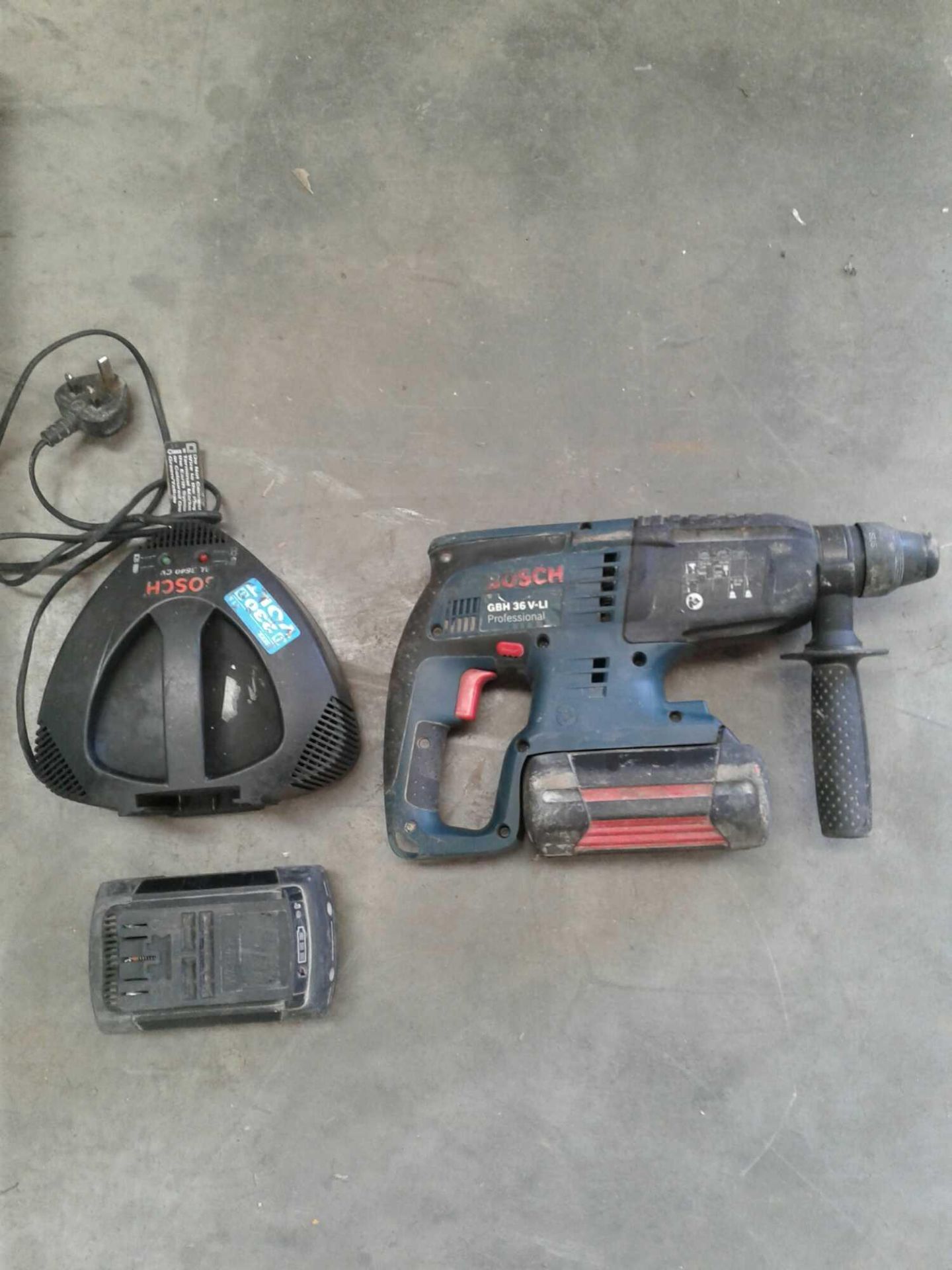 Bosch GBH 36 Volt professional cordless hammer drill - Image 3 of 5