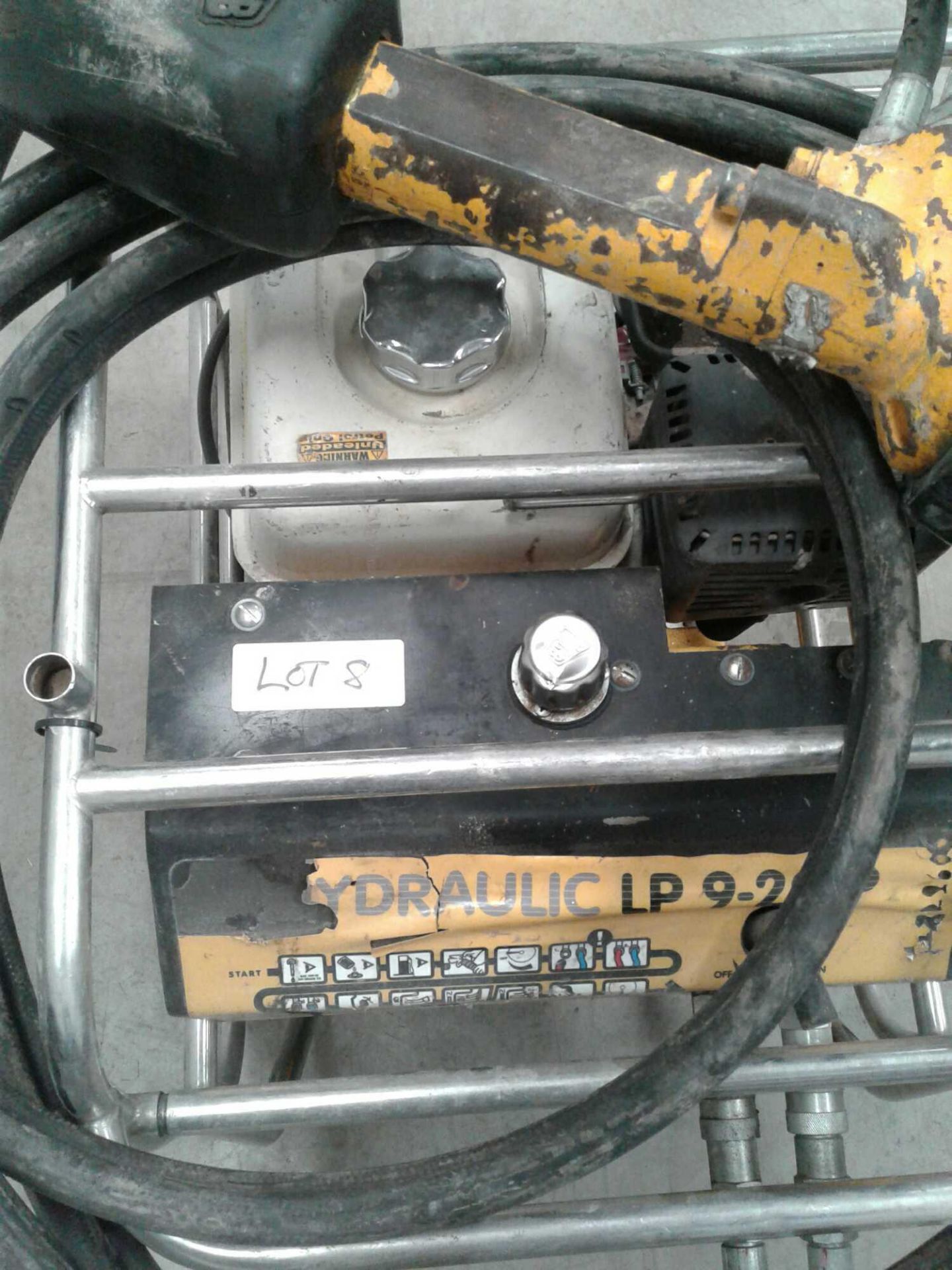 Hydraulic breaker pack with gun petrol - Image 4 of 4