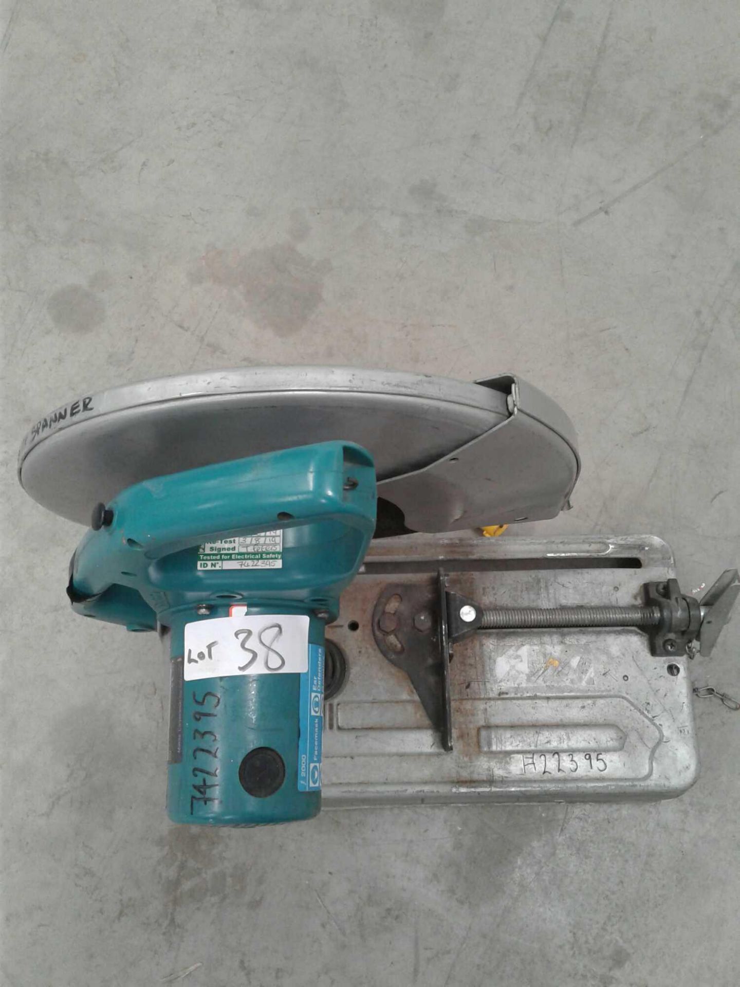 Makita metal chop saw 110 V - Image 4 of 4