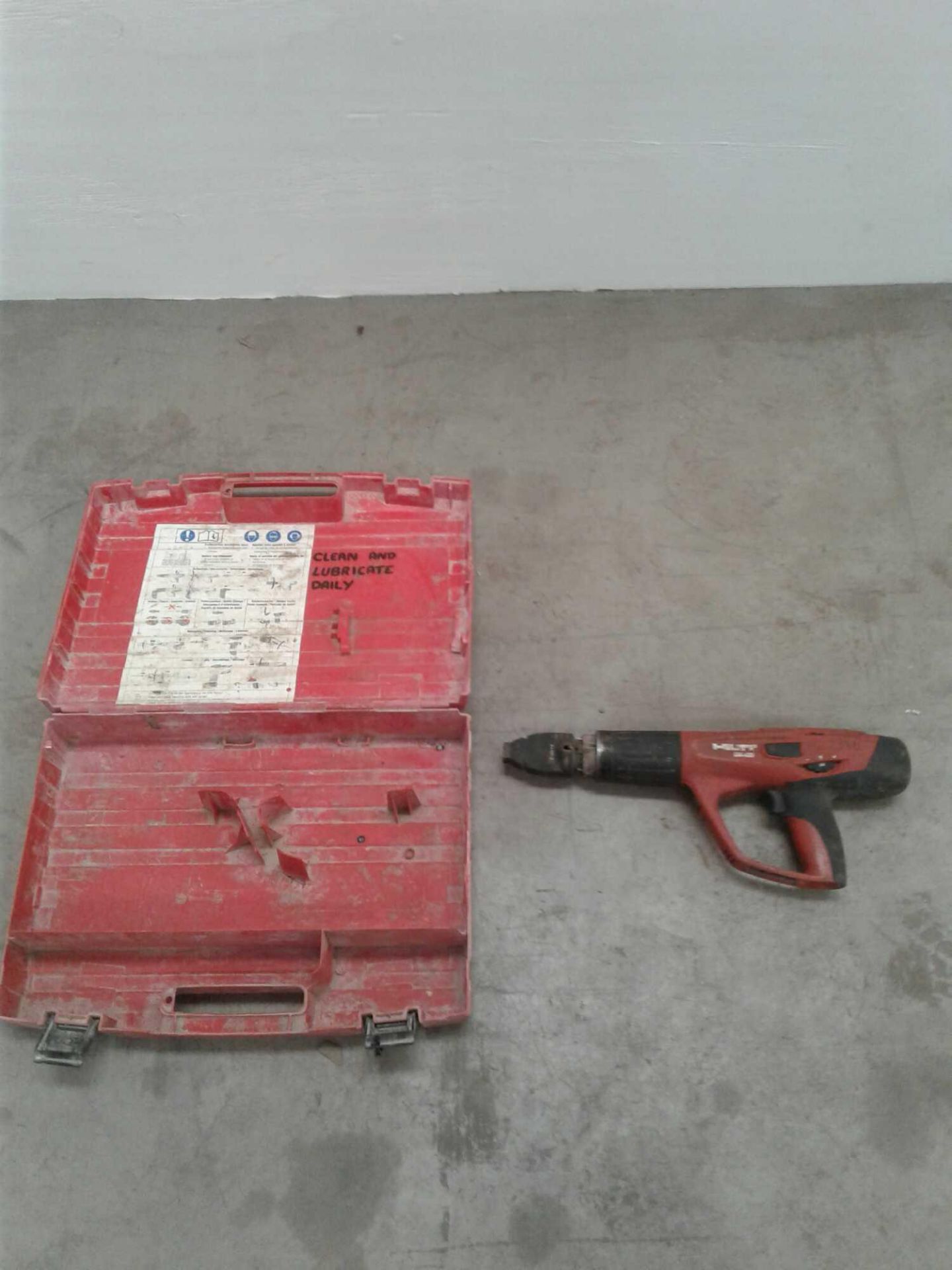 Hilti DX 460 nail gun