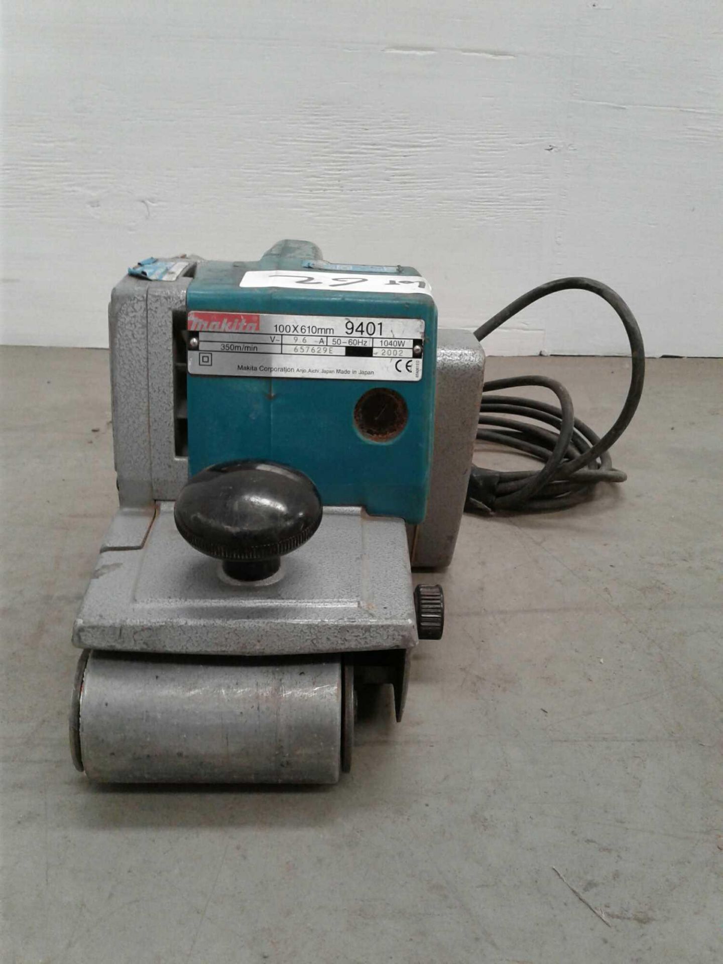 Makita belt sander 110 V - Image 2 of 4