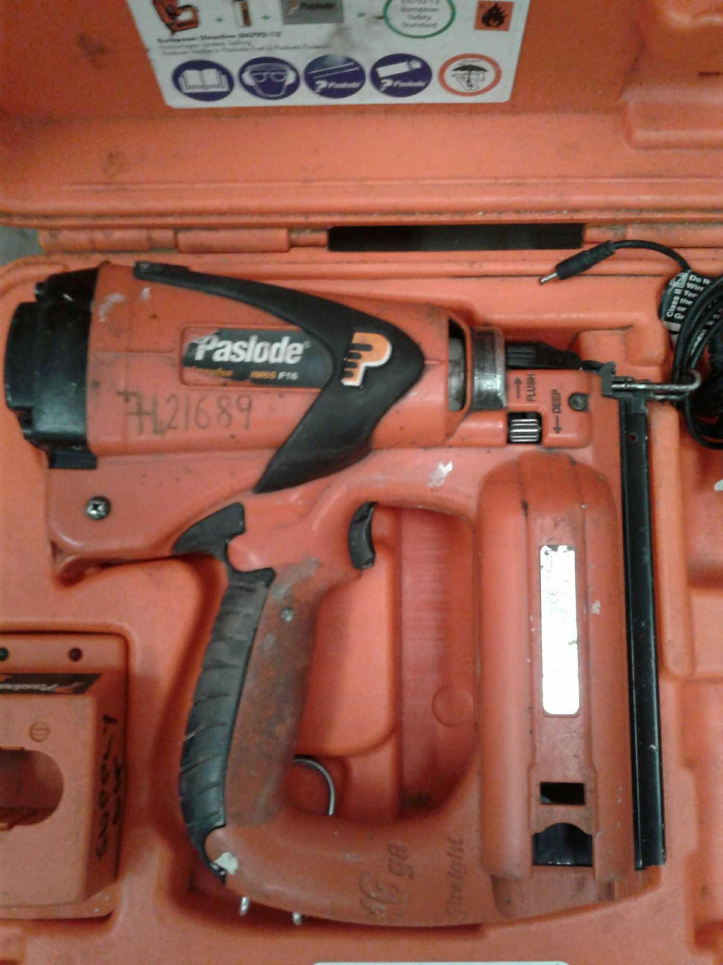 Paslode im65 F16 nail gun - Image 2 of 3