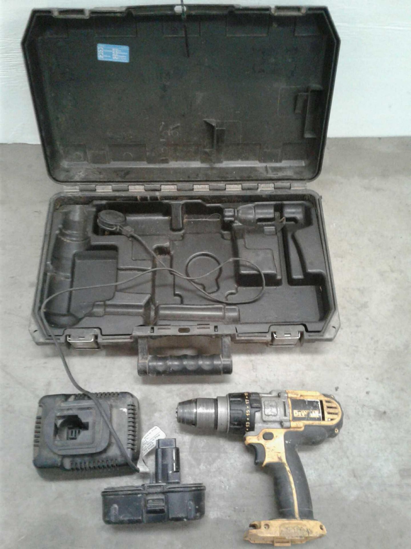 DeWalt 18 volt cordless drill