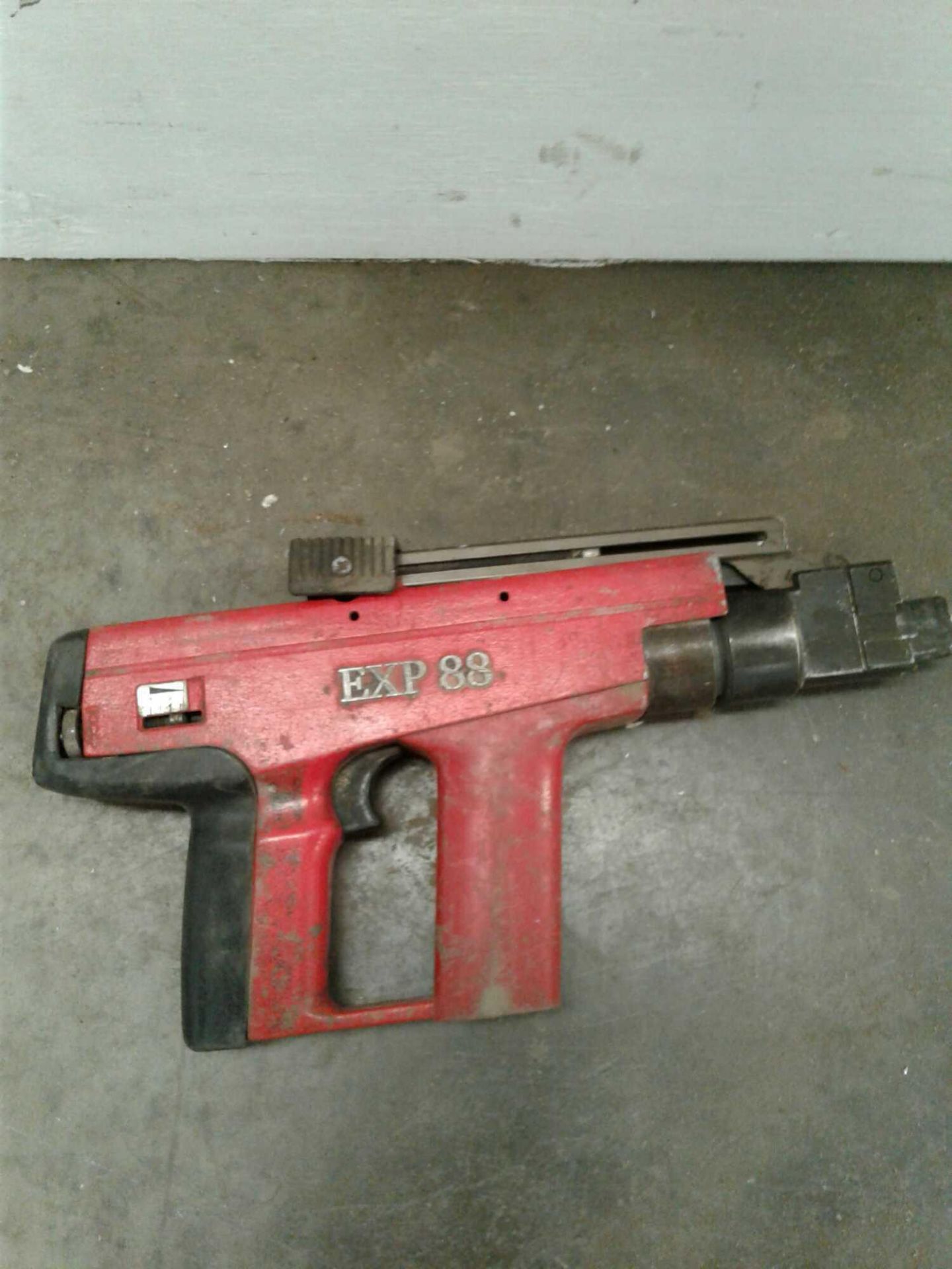 EXP 88 nail gun - Image 2 of 2