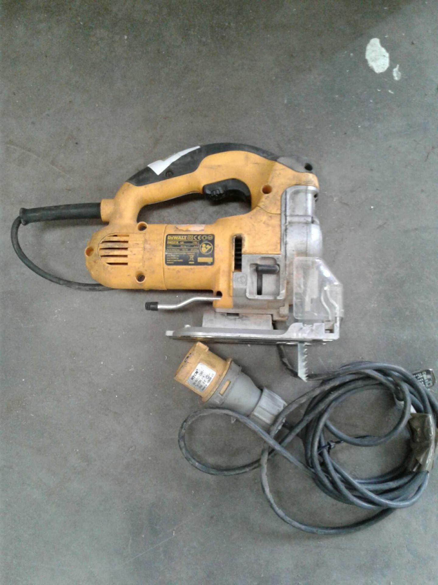 DeWalt jigsaw 110 V - Image 2 of 2