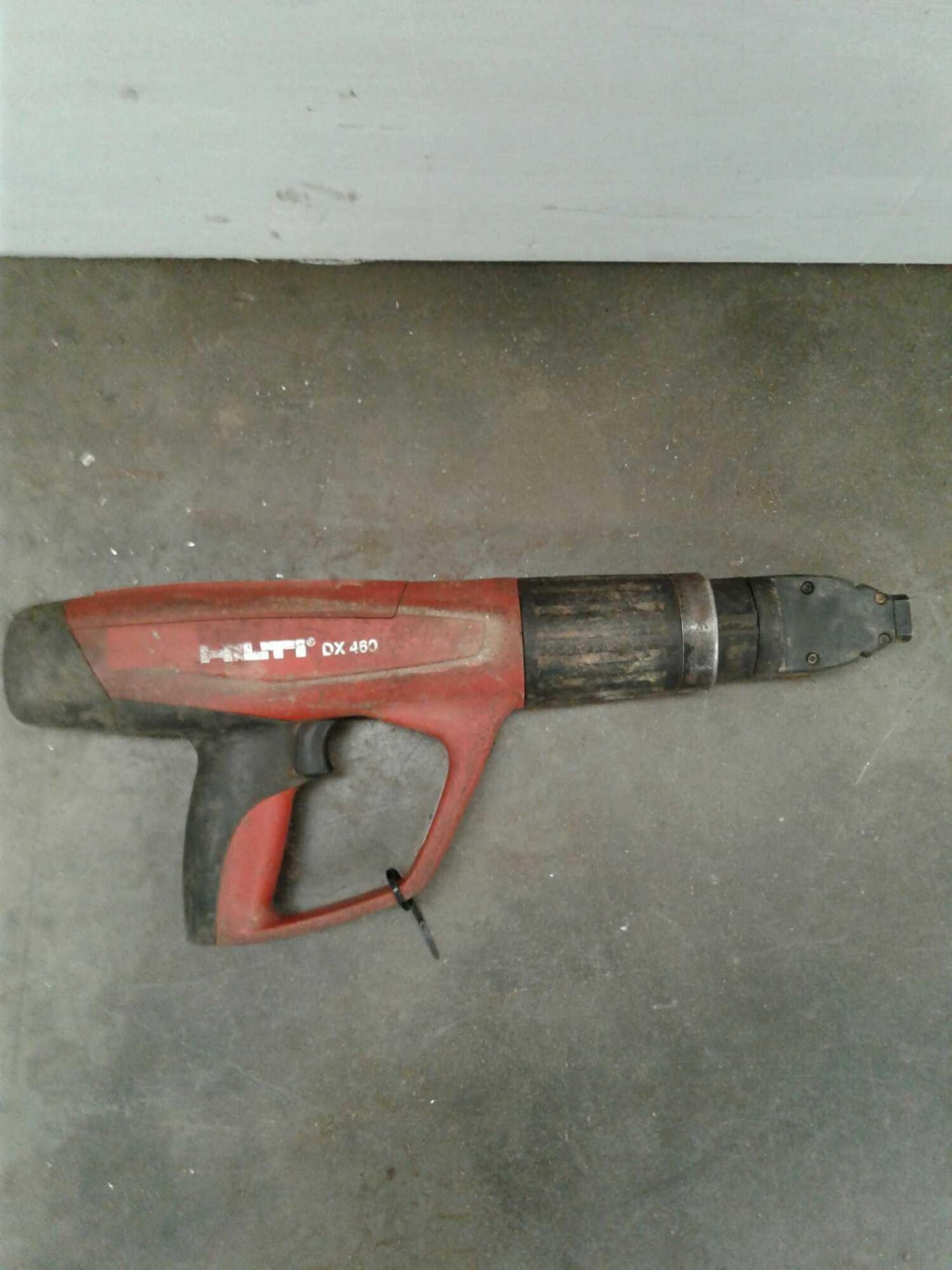 Hilti DX 460 nail gun - Image 2 of 2