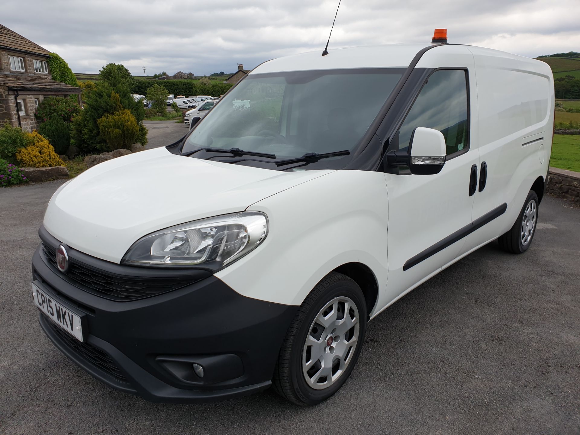 2015 / 15 Fiat Doblo 1.6 Diesel - Image 6 of 15