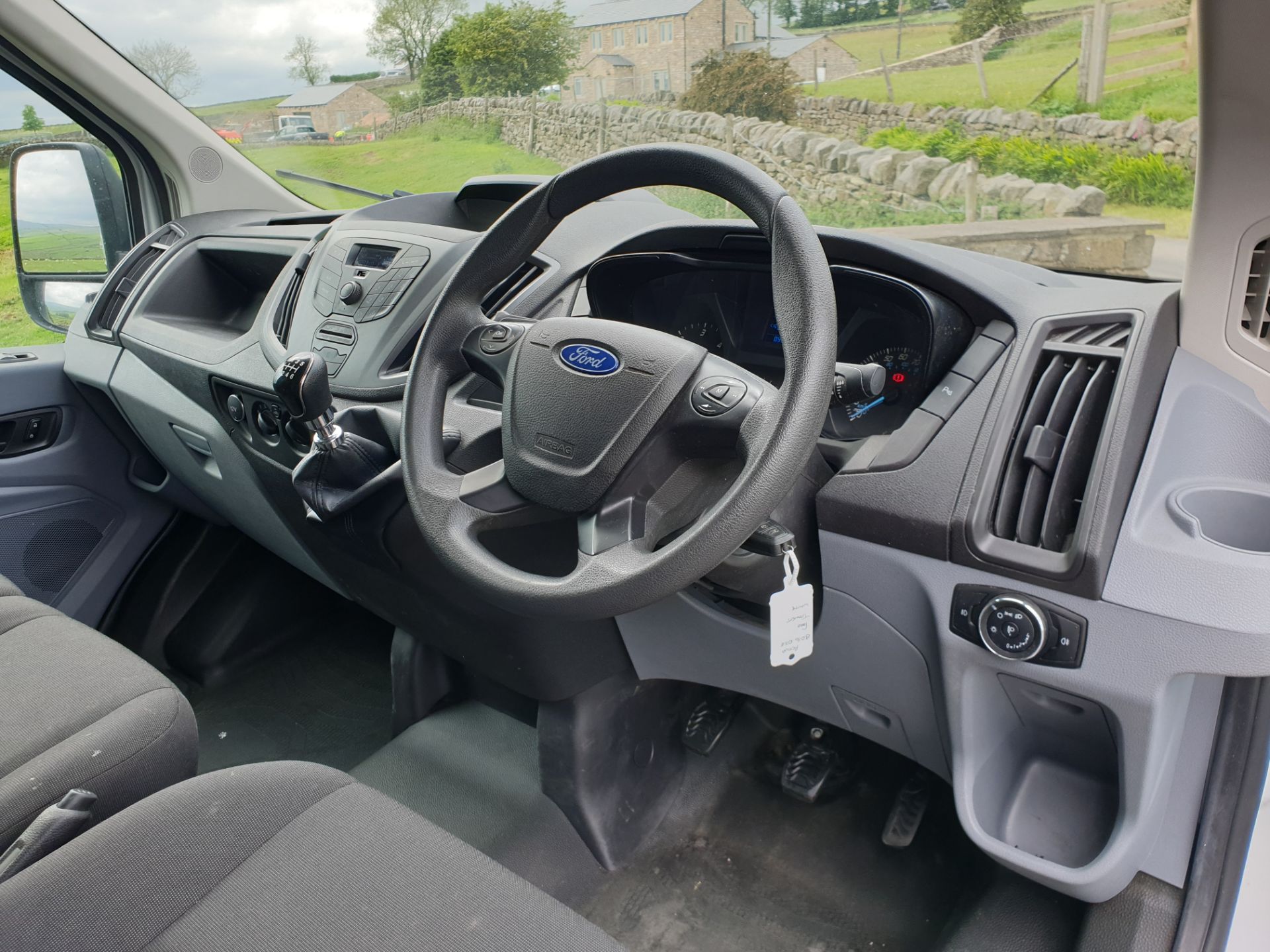 2016 / 16 Ford Transit L3H2 Fwd 350 - Image 11 of 14