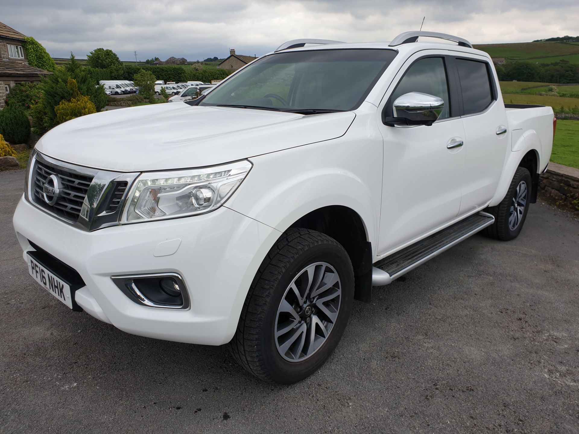 2016 / 16 Nissan Navara Tekna - Image 6 of 16