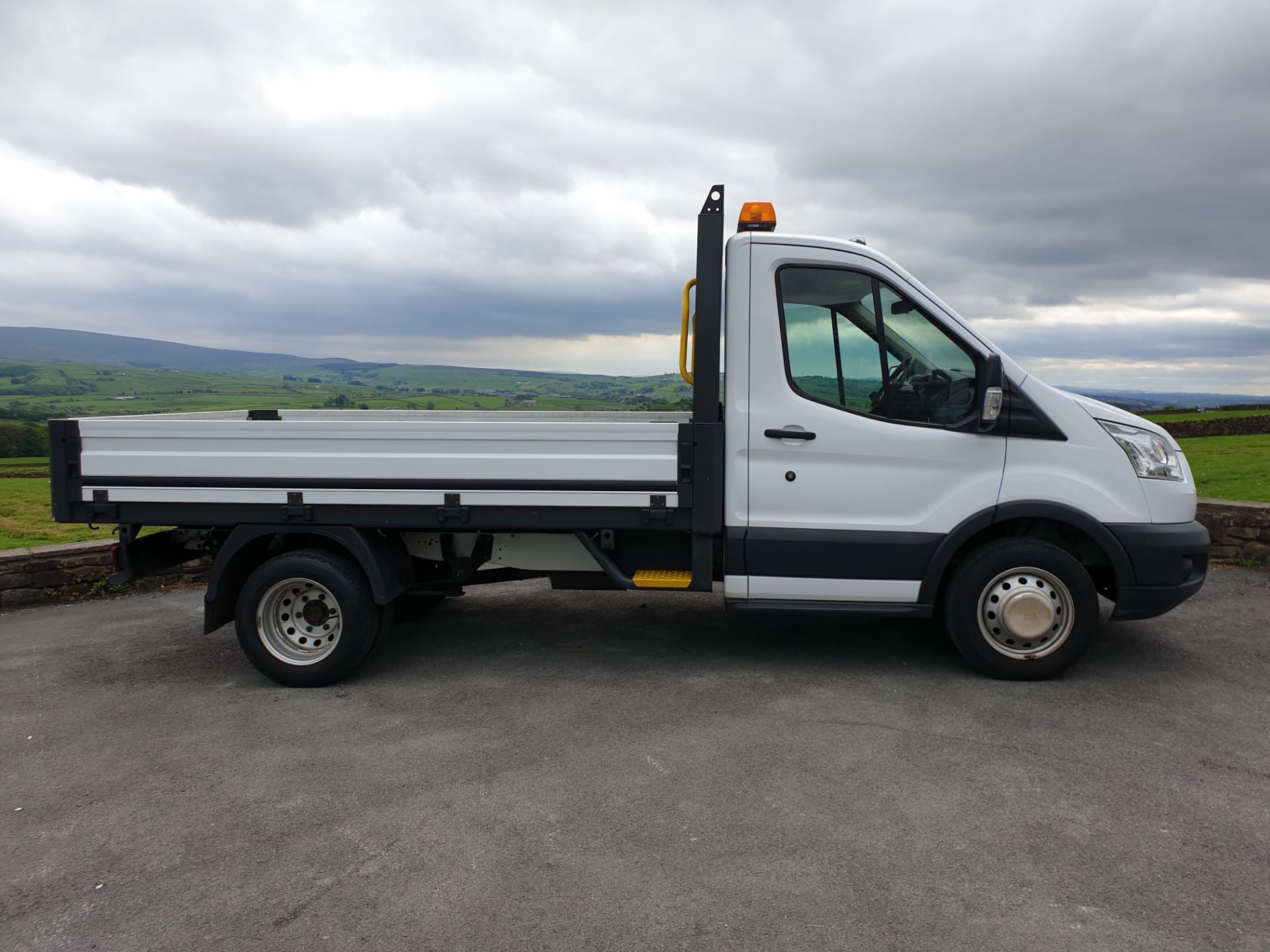 2015 / 64 Ford Transit Dropside - Image 2 of 16