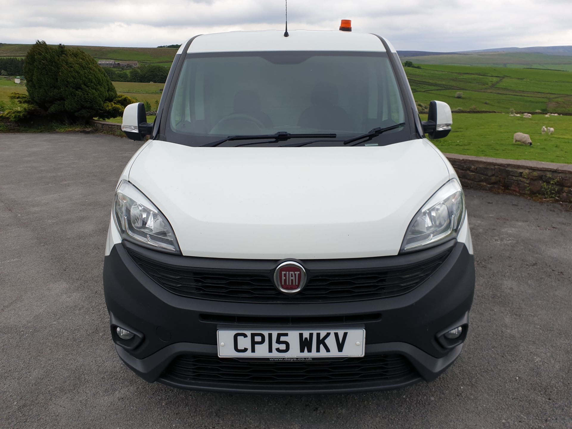 2015 / 15 Fiat Doblo 1.6 Diesel - Image 7 of 15