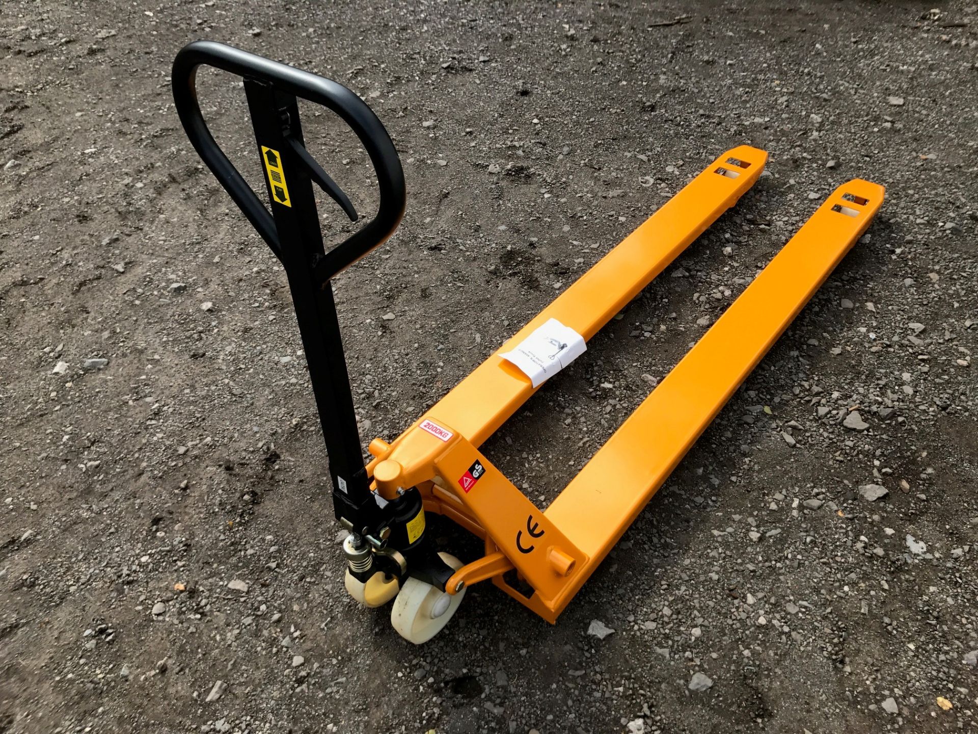 NEW 2T X 1.8M LONG NOSE PALLET TRUCK