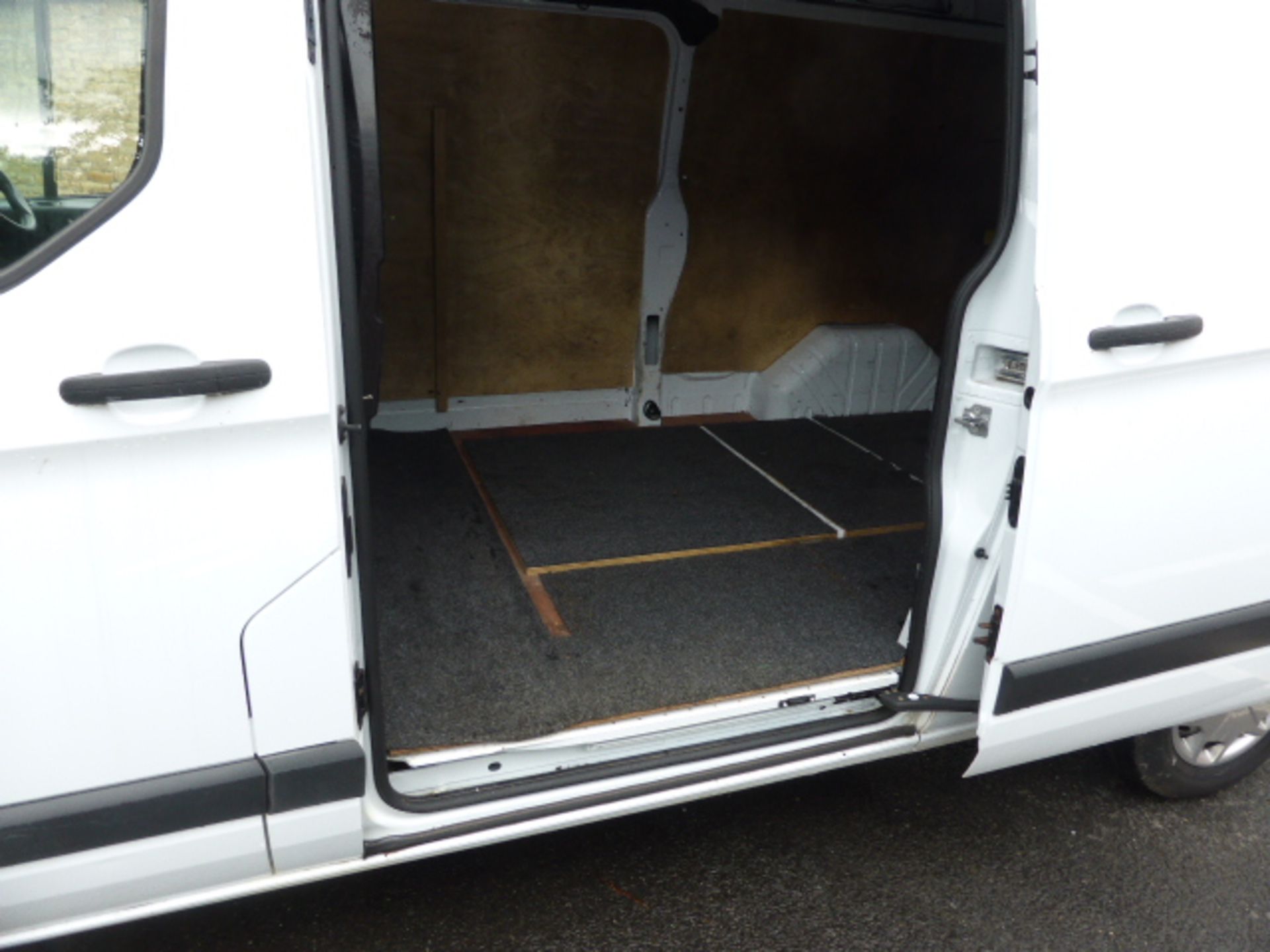 2015 / 15 Ford Transit Custom L2H2 - Image 5 of 7