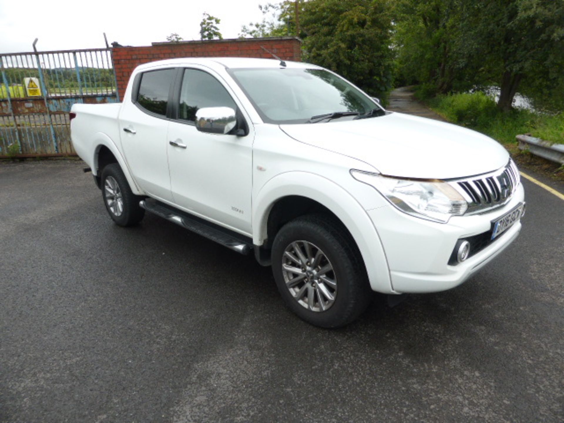 2016 / 16 Mitsubishi L200 Titan 4X4 Dc Pick up