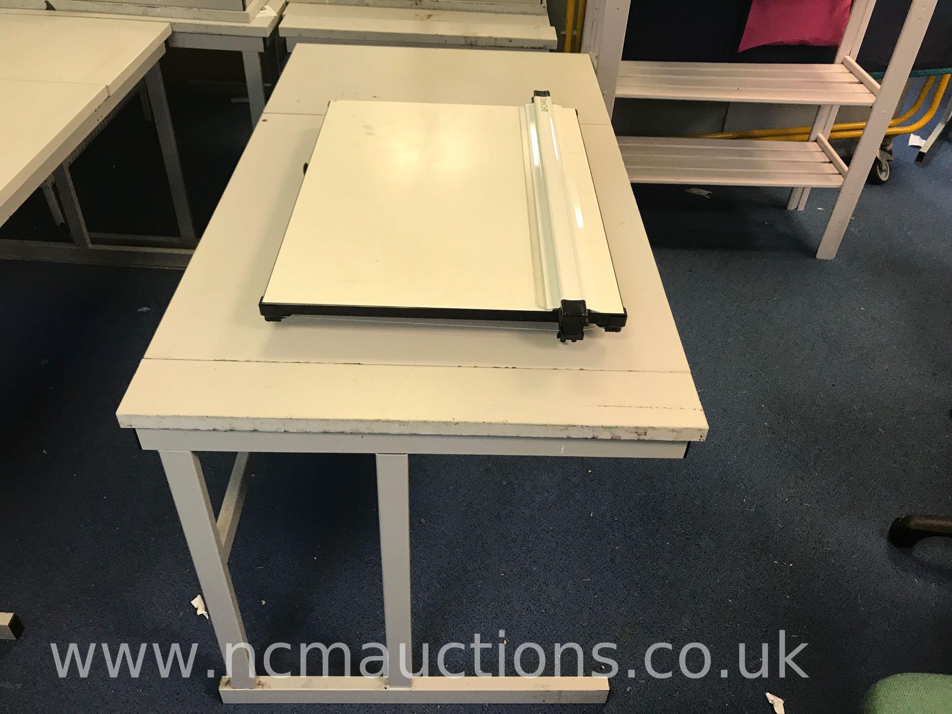 A2 Flip Top Drawing Board Table - Image 5 of 5