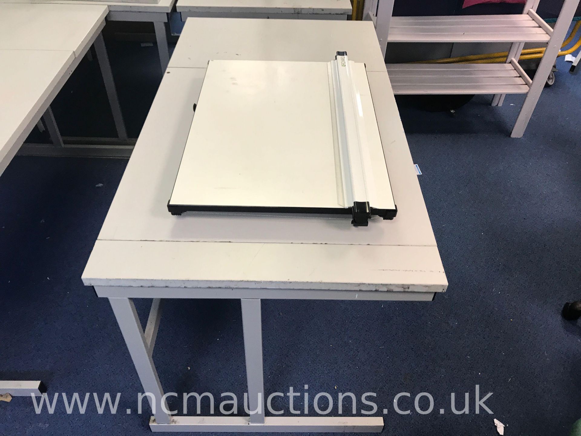 A2 Flip Top Drawing Board Table - Image 4 of 4