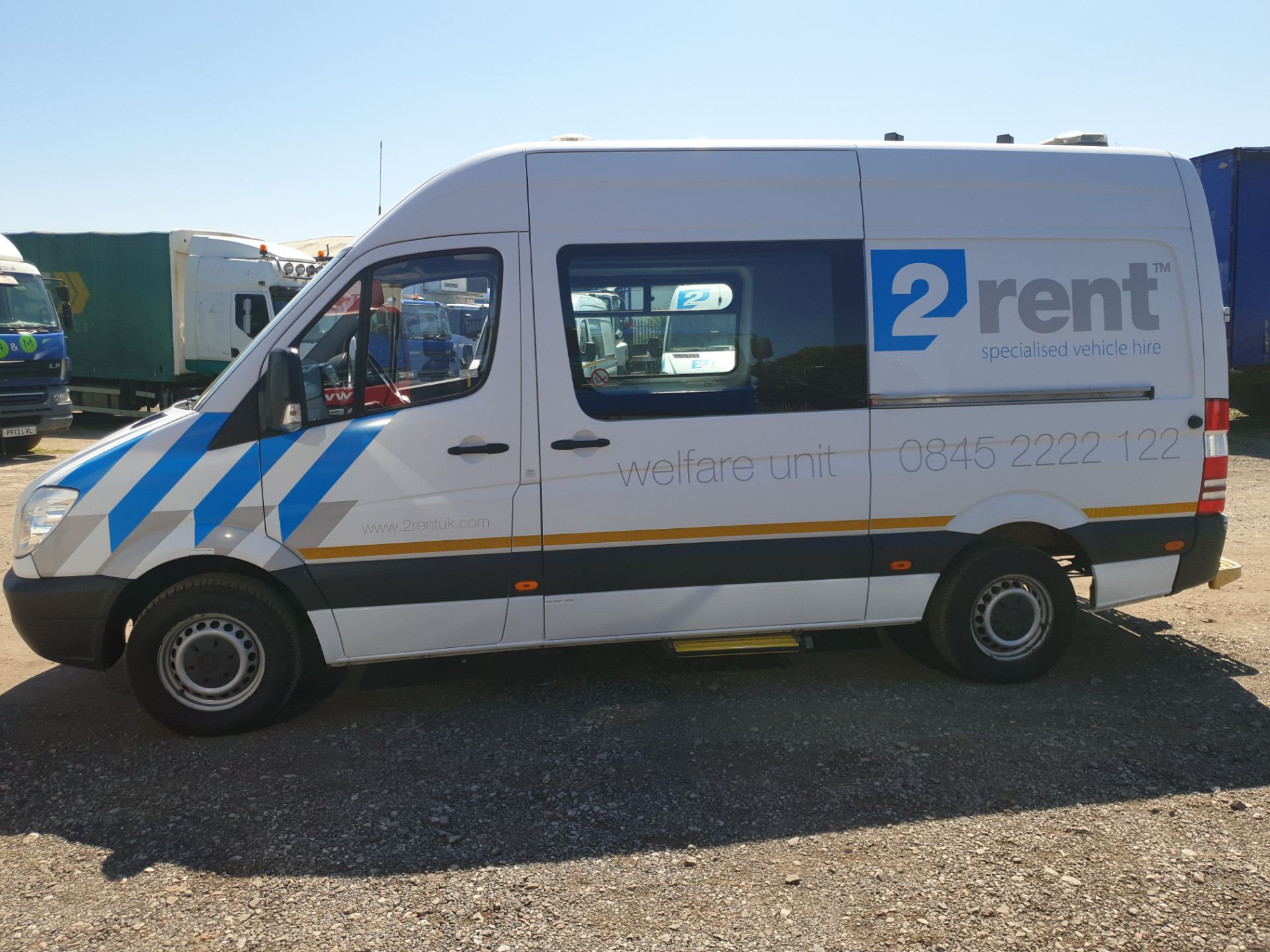 2013 / 13 Mercedes Sprinter 7 Seat Welfare Van - Image 4 of 25