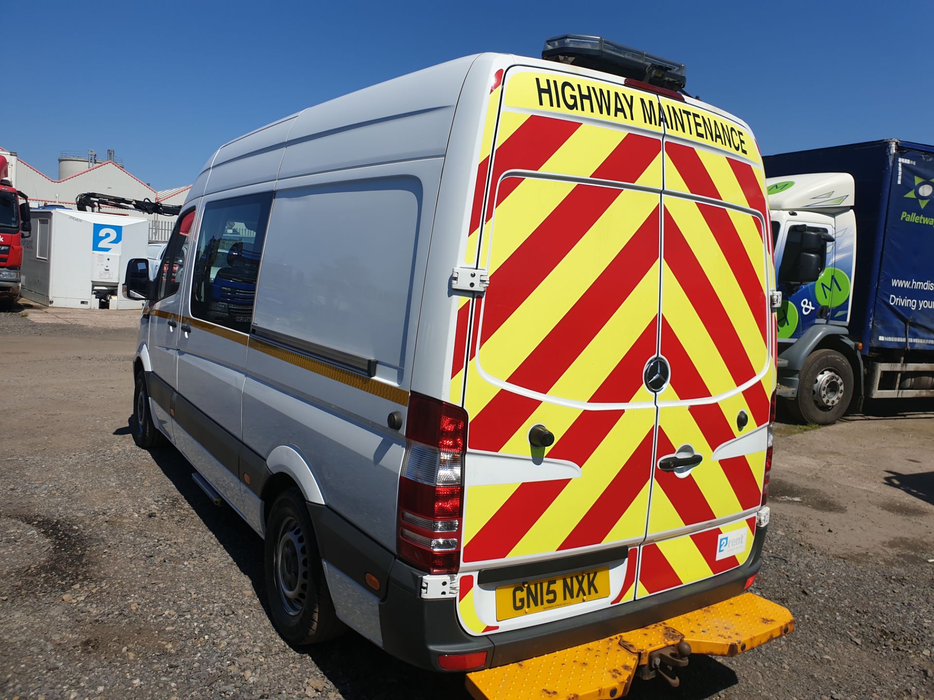 2015 / 15 Mercedes Sprinter 7 Seat Welfare Van - Image 5 of 29