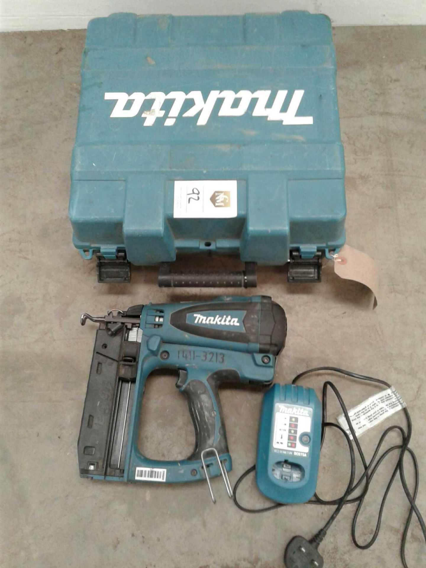 Makita staple gun