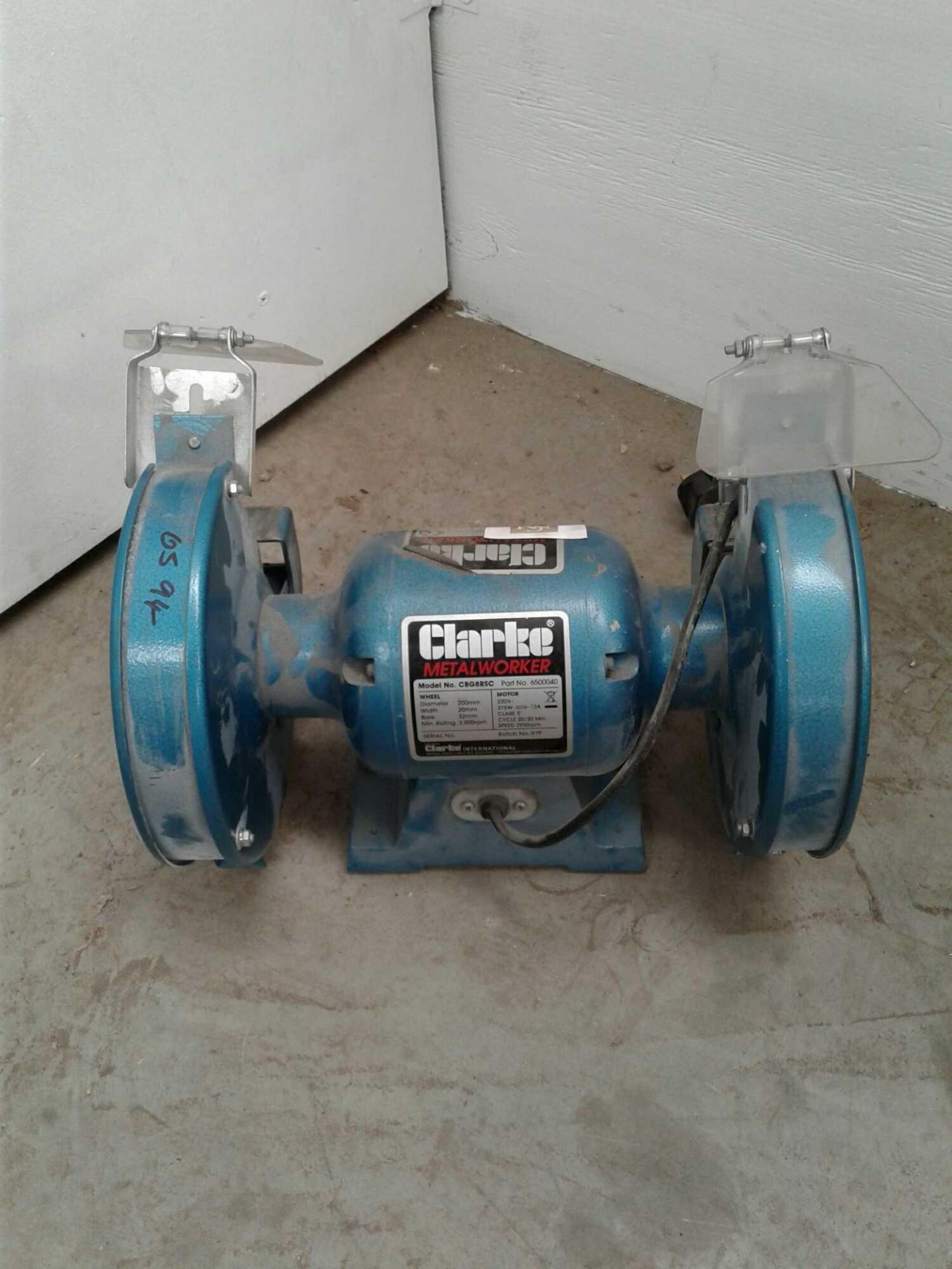 Clarke 8" bench grinder 240v - Image 2 of 2