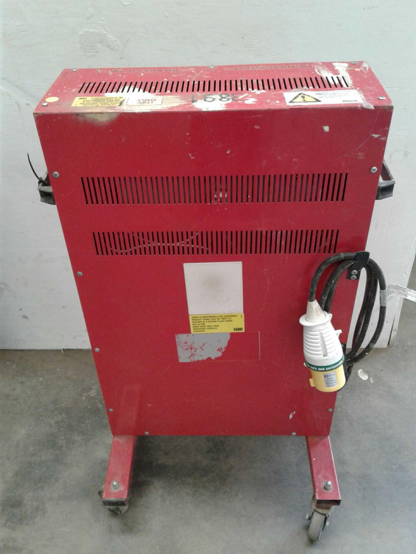 Elite red rad heater 110 V 32 amp - Image 2 of 2