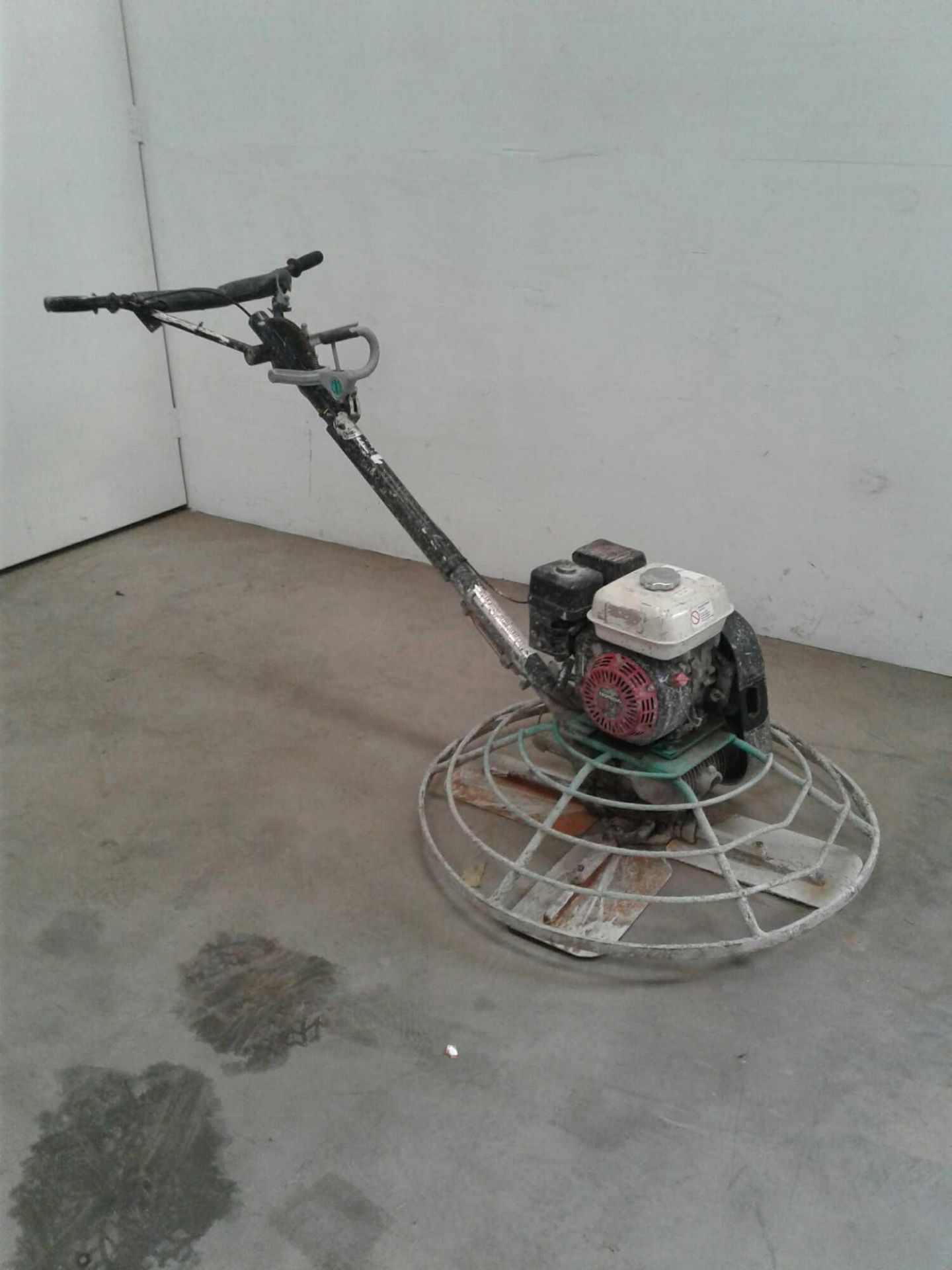 Petrol powered concrete polisher